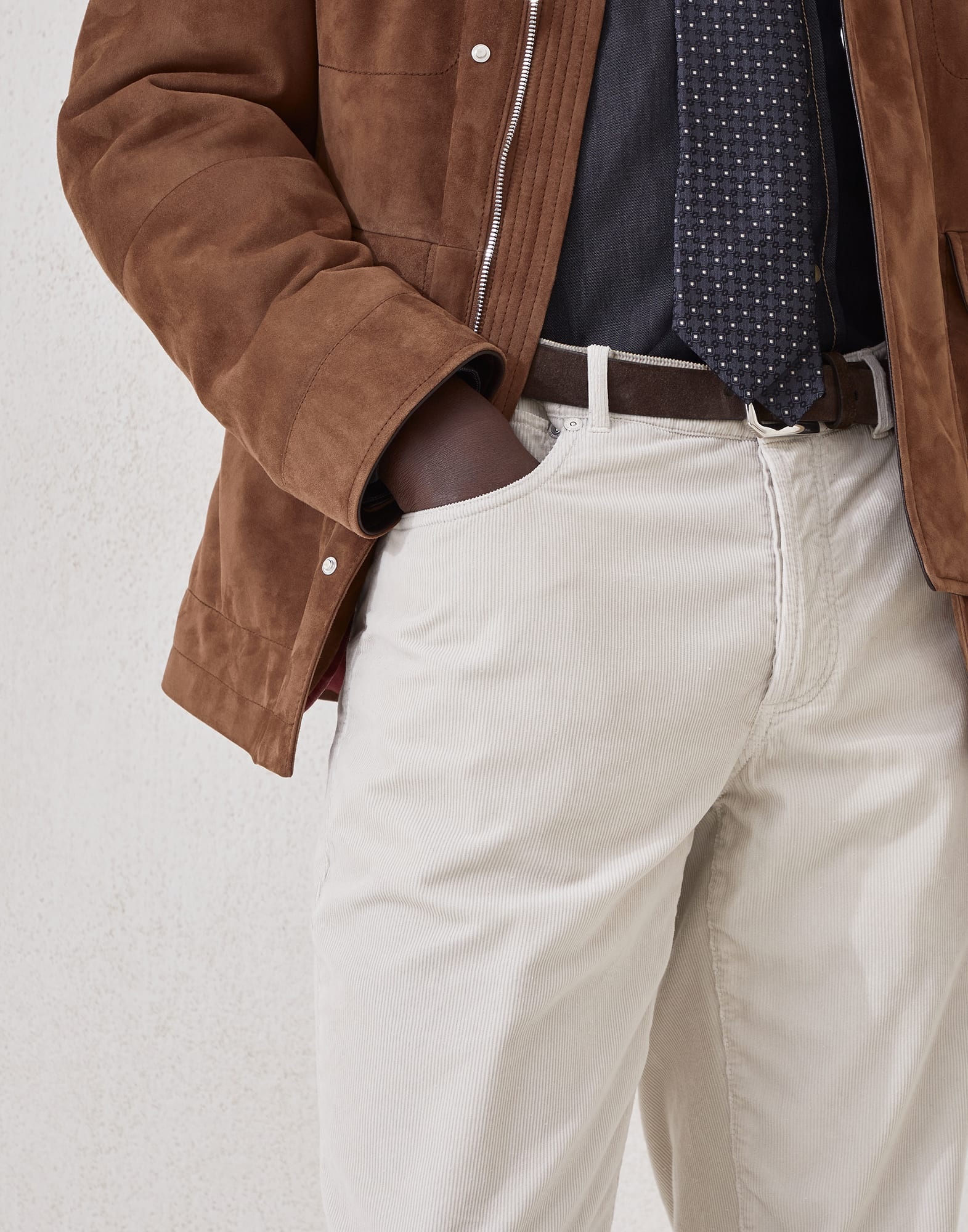 Garment-dyed five-pocket Italian fit trousers in cotton narrow wale corduroy - 3