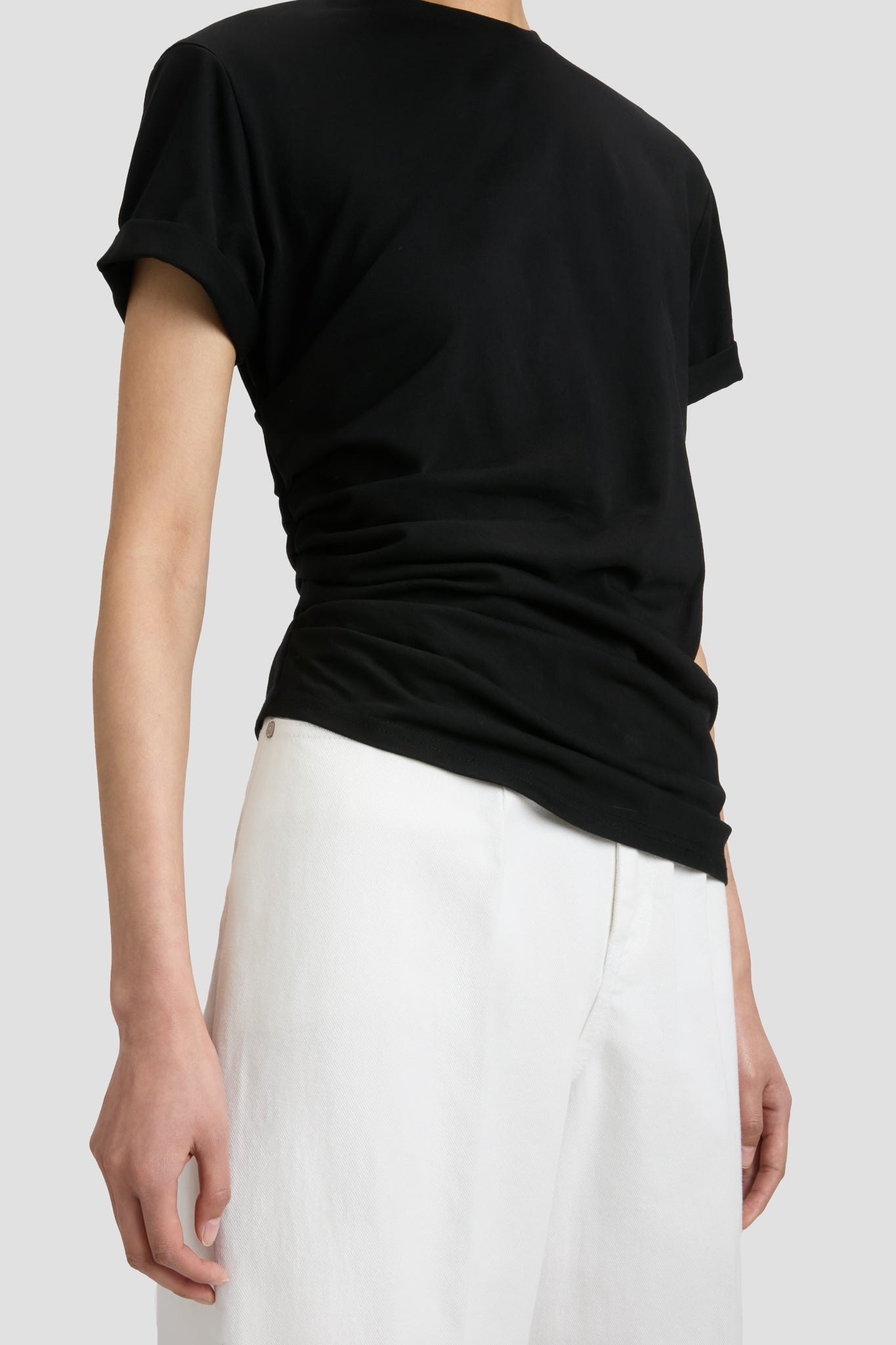 Gathered Detail T-Shirt In Black - 3