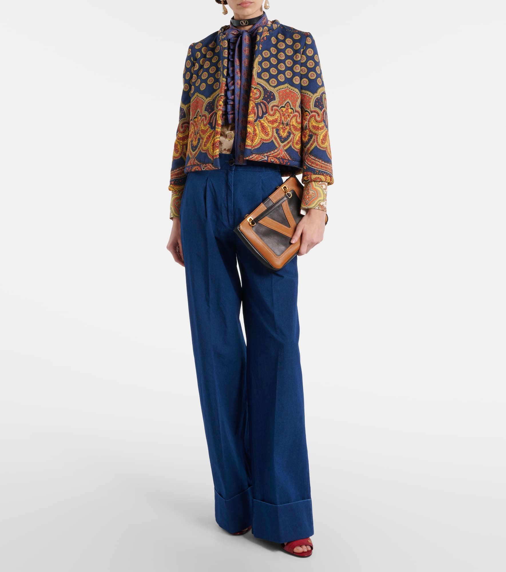 High-rise pleated wide-leg jeans - 2
