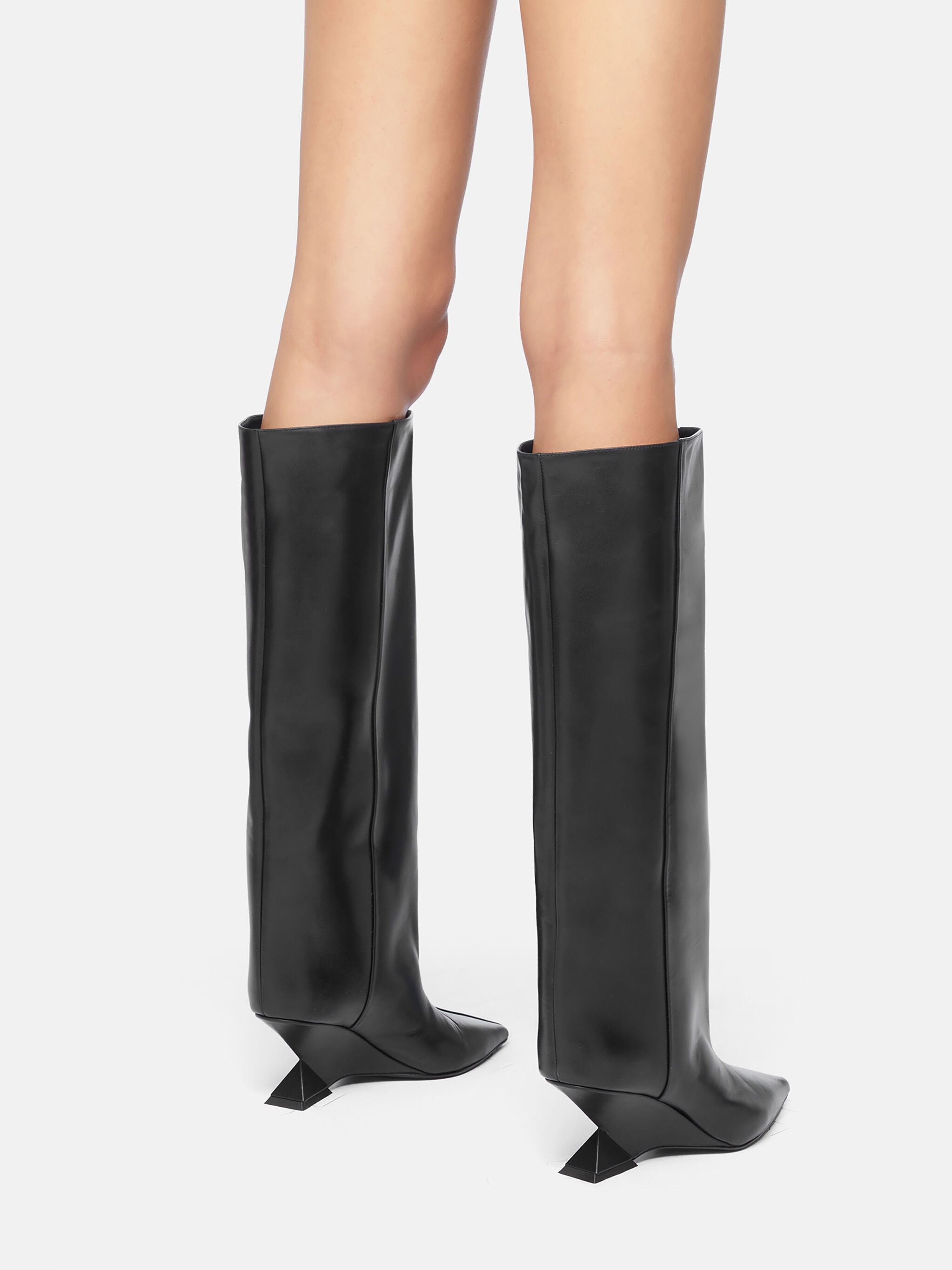 ''CHEOPE'' BLACK TUBE BOOT - 3