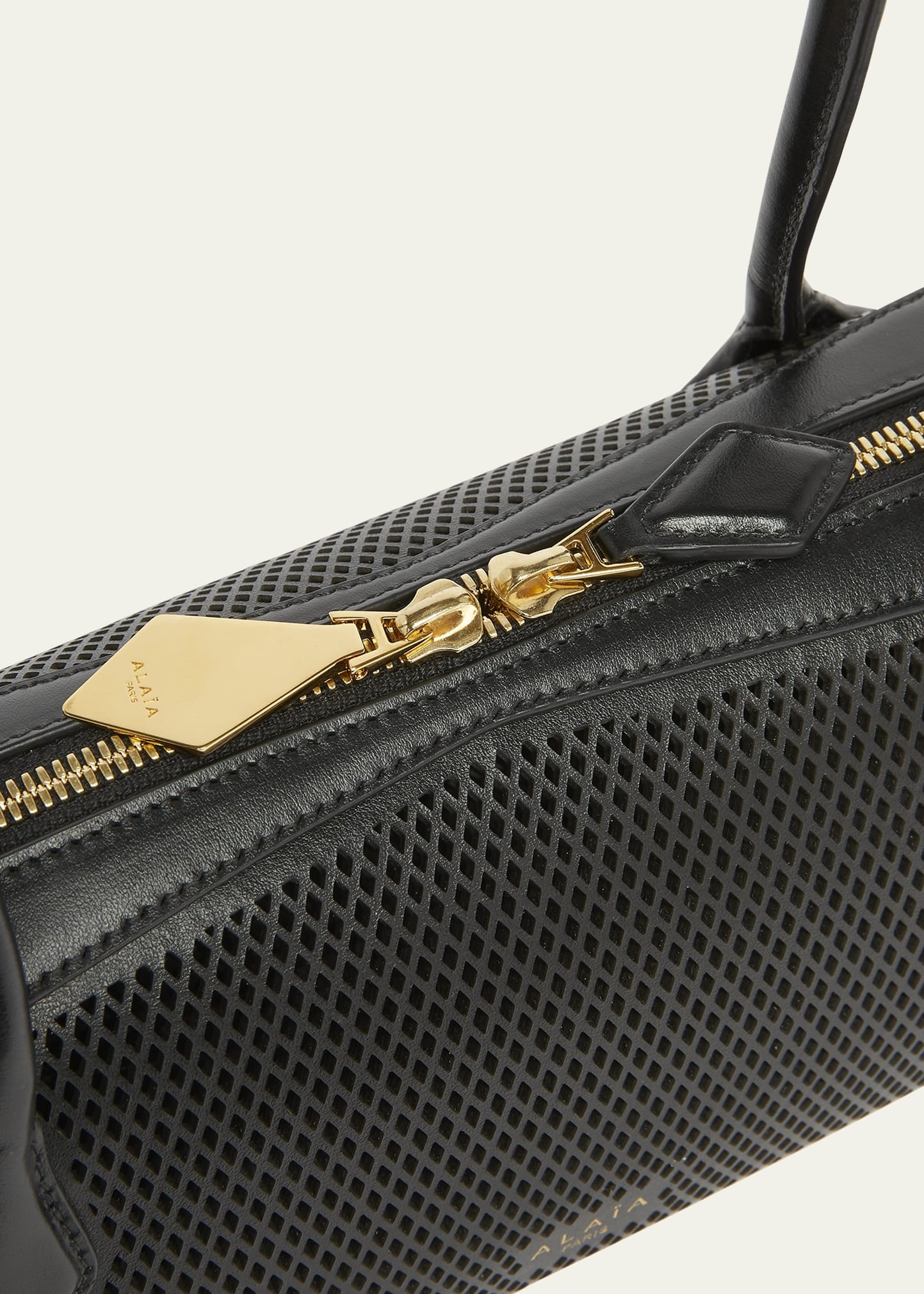 Le Teckel Medium Shoulder Bag in Fishnet Leather - 5
