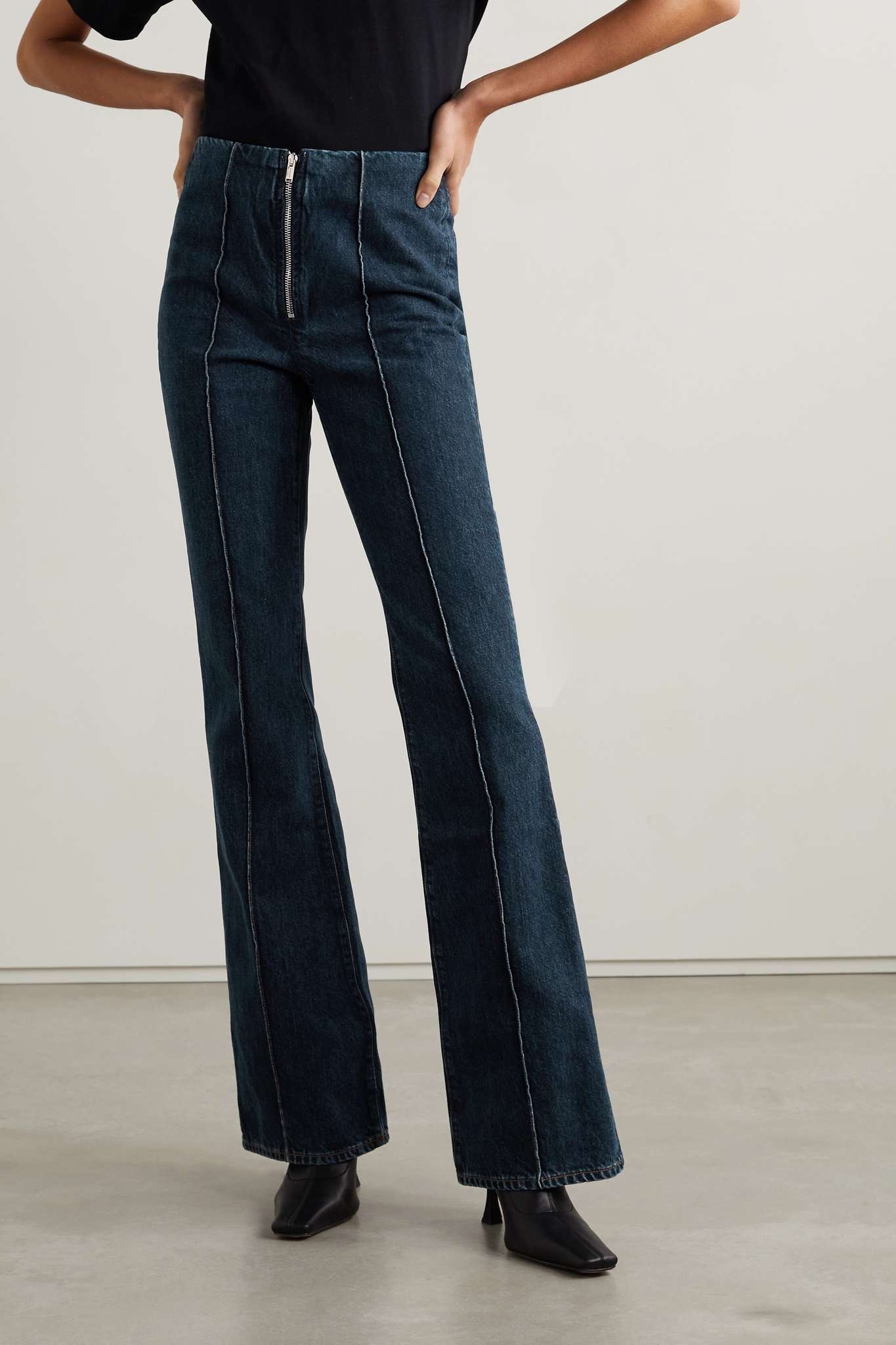 High-rise flared jeans - 3