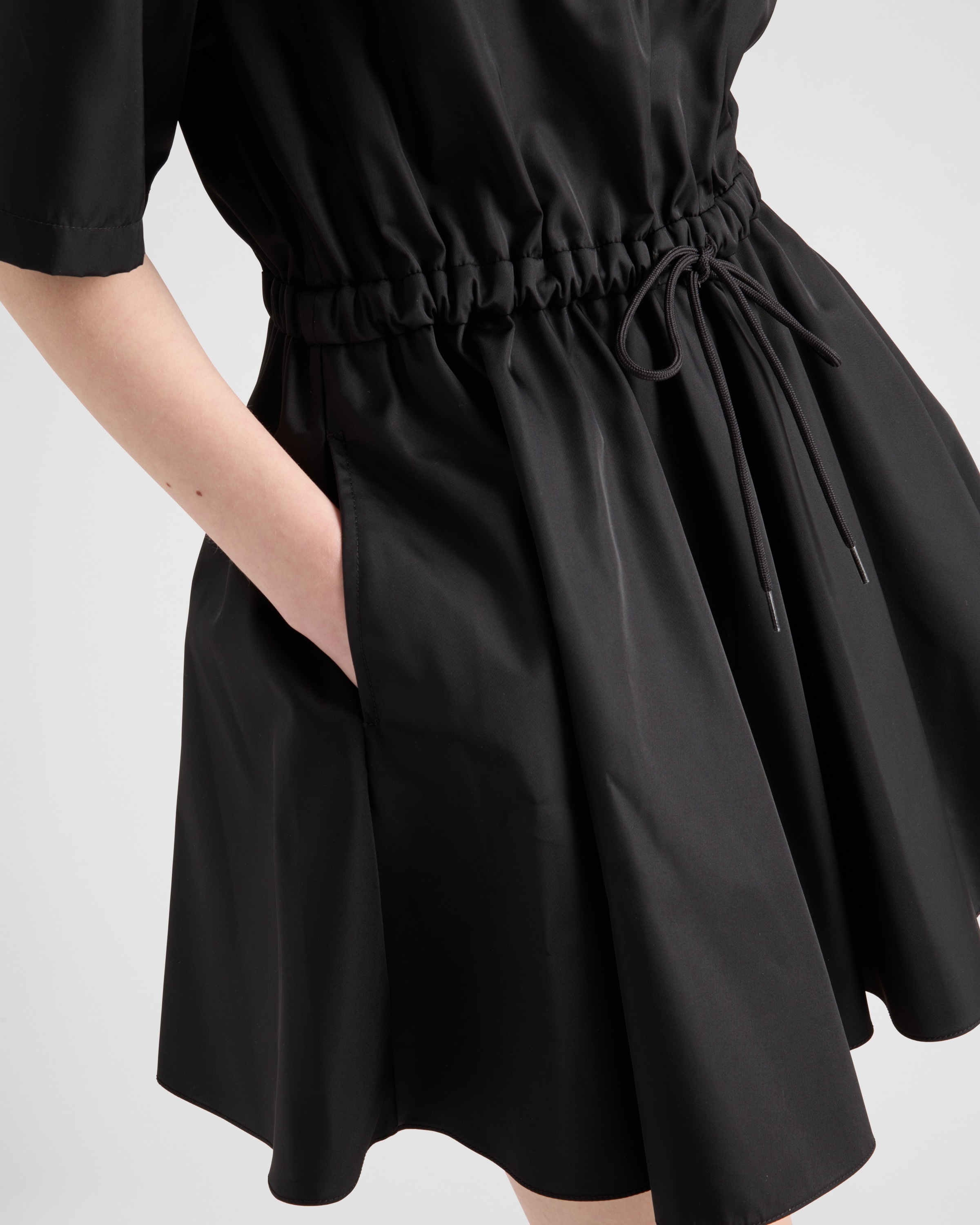 Short-sleeved Re-Nylon dress - 4