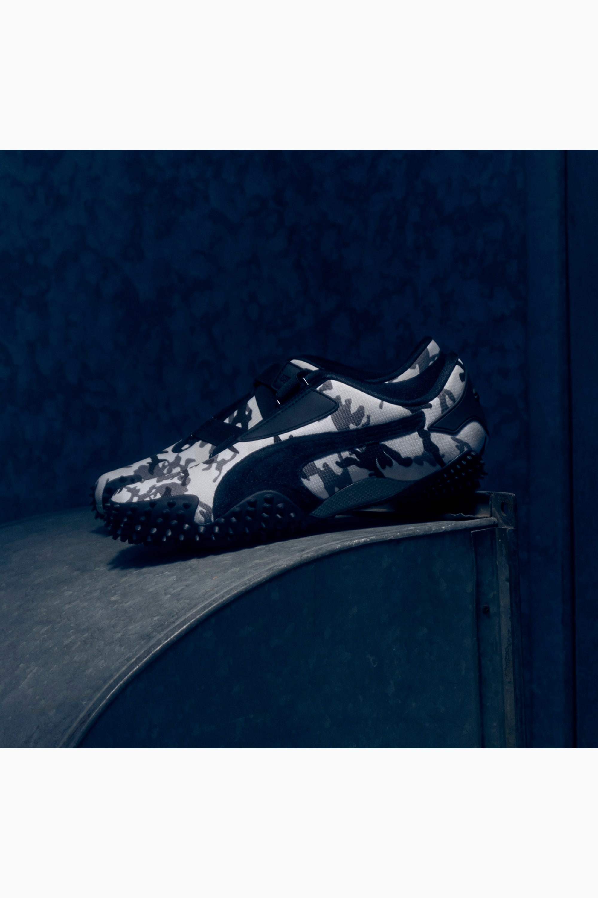 Mostro Camo Women's Sneakers - 9