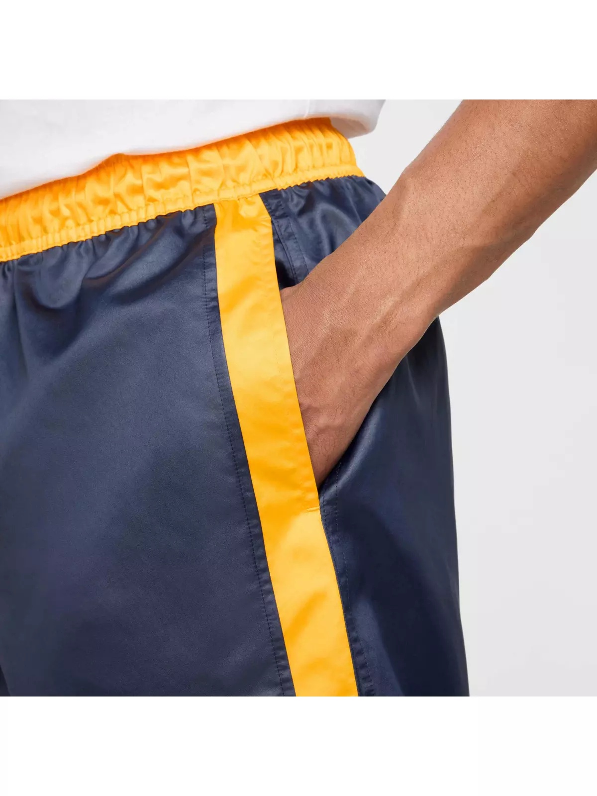Men's Sportswear Club Flow Football Shorts - 5