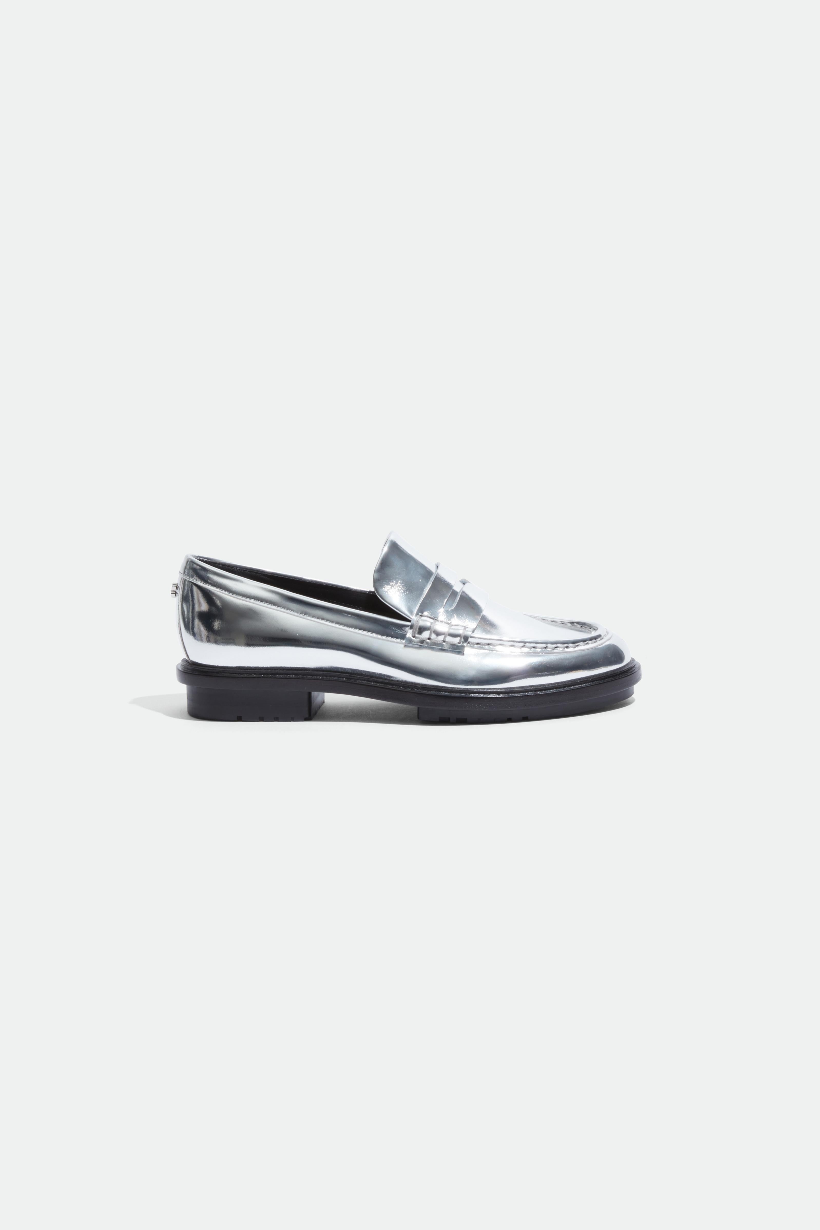 Harper Metallic Loafer - 2