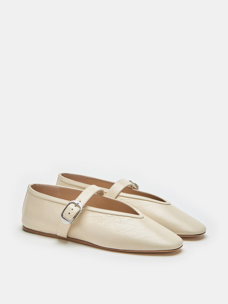 LE MONDE BÉRYL Stella Slipper / Ecru Naplack Leather outlook