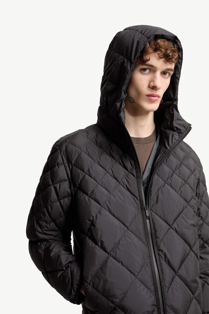 Merak Geometric-Quilted Hooded Short Down Jacket 6