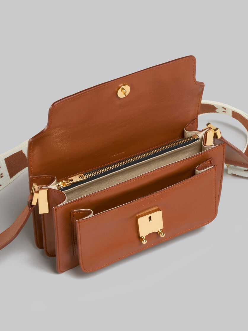 BROWN LEATHER E/W SOFT TRUNK BAG WITH LOGO STRAP - 3