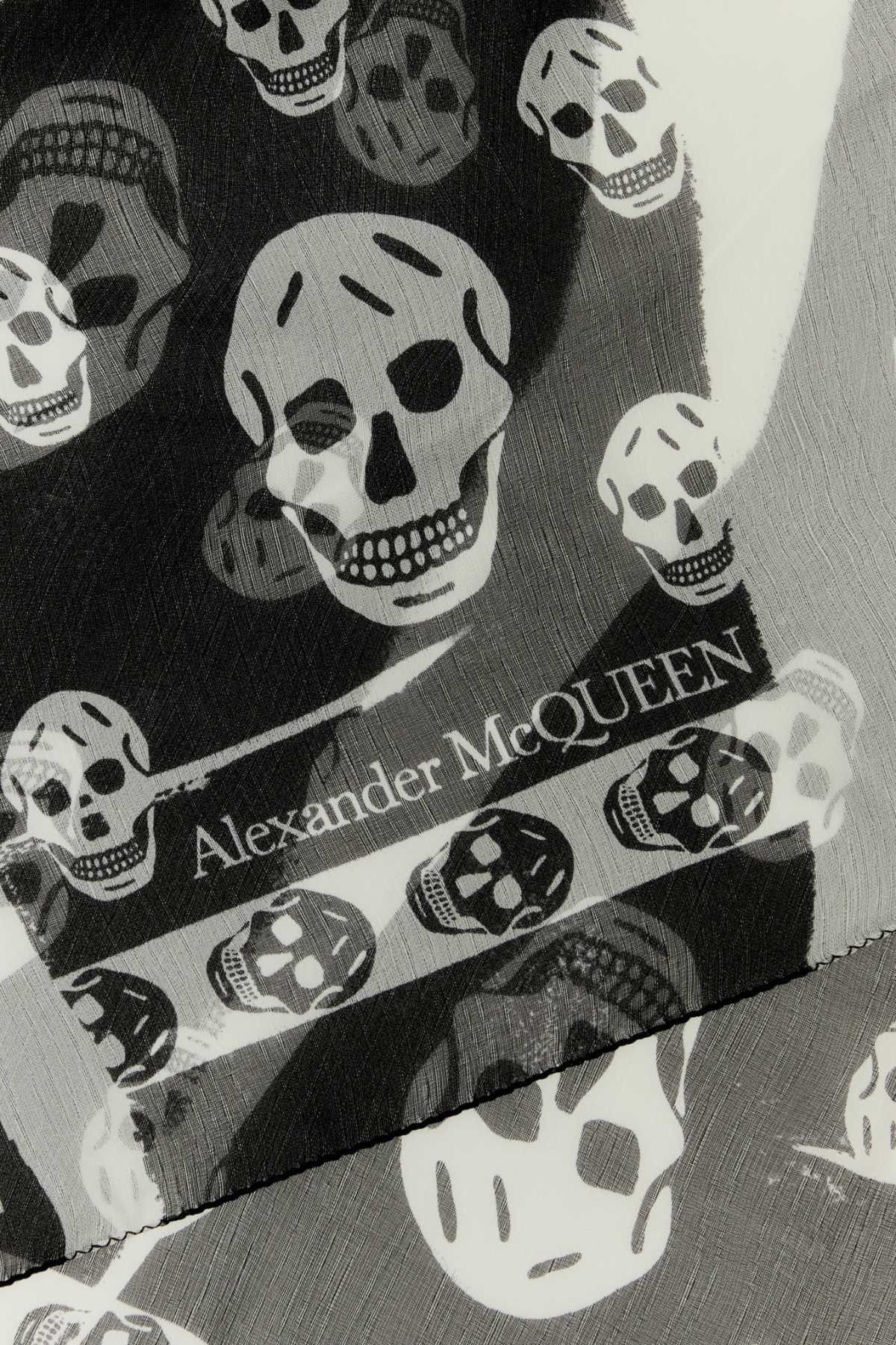 Alexander Mcqueen Women Printed Silk Foulard - 2
