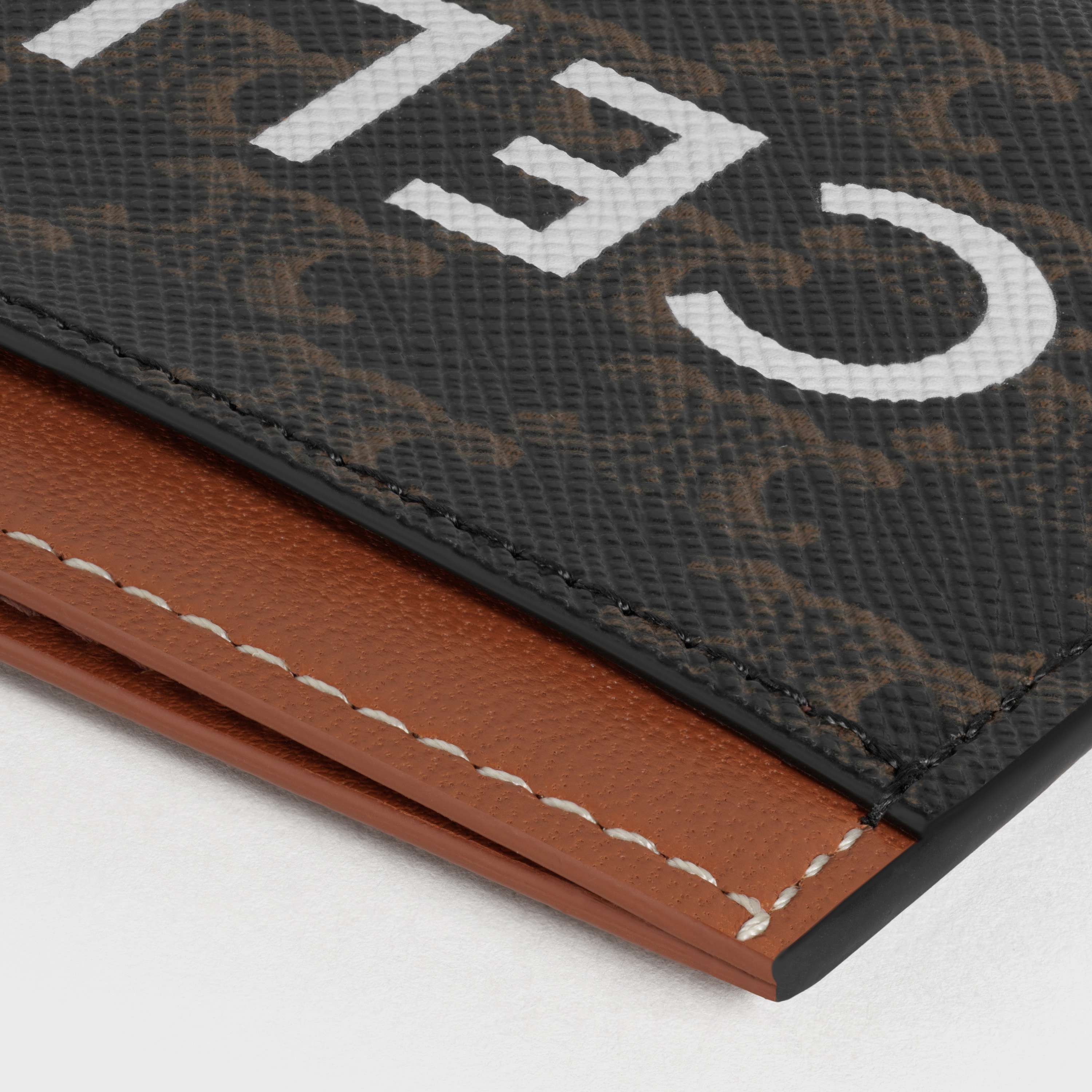 【CELINE】CARD HOLDER IN TRIOMPHE CANVAS WITH CELINE PRINT CARD HOLDER IN TRIOMPHE CANVAS WITH CELINE PRINT - TAN | CELINE