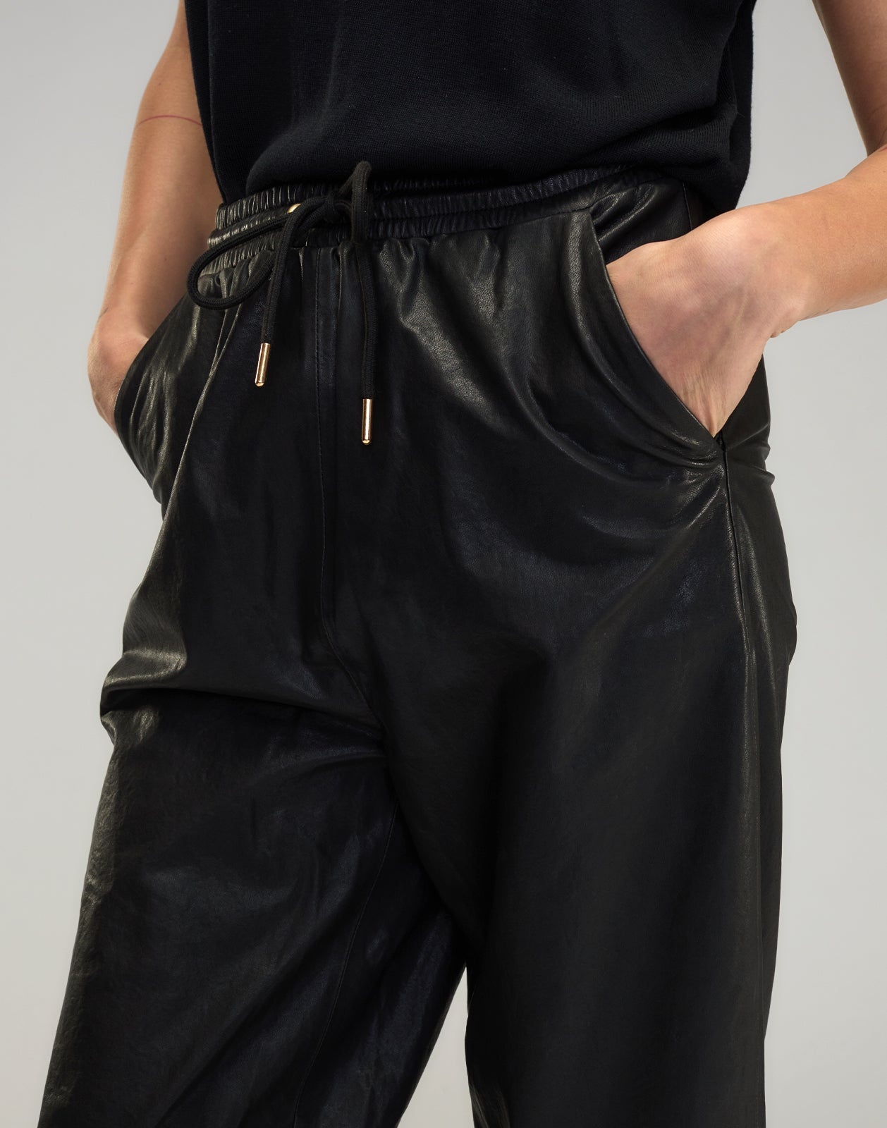 The London Leather Jogger - 6