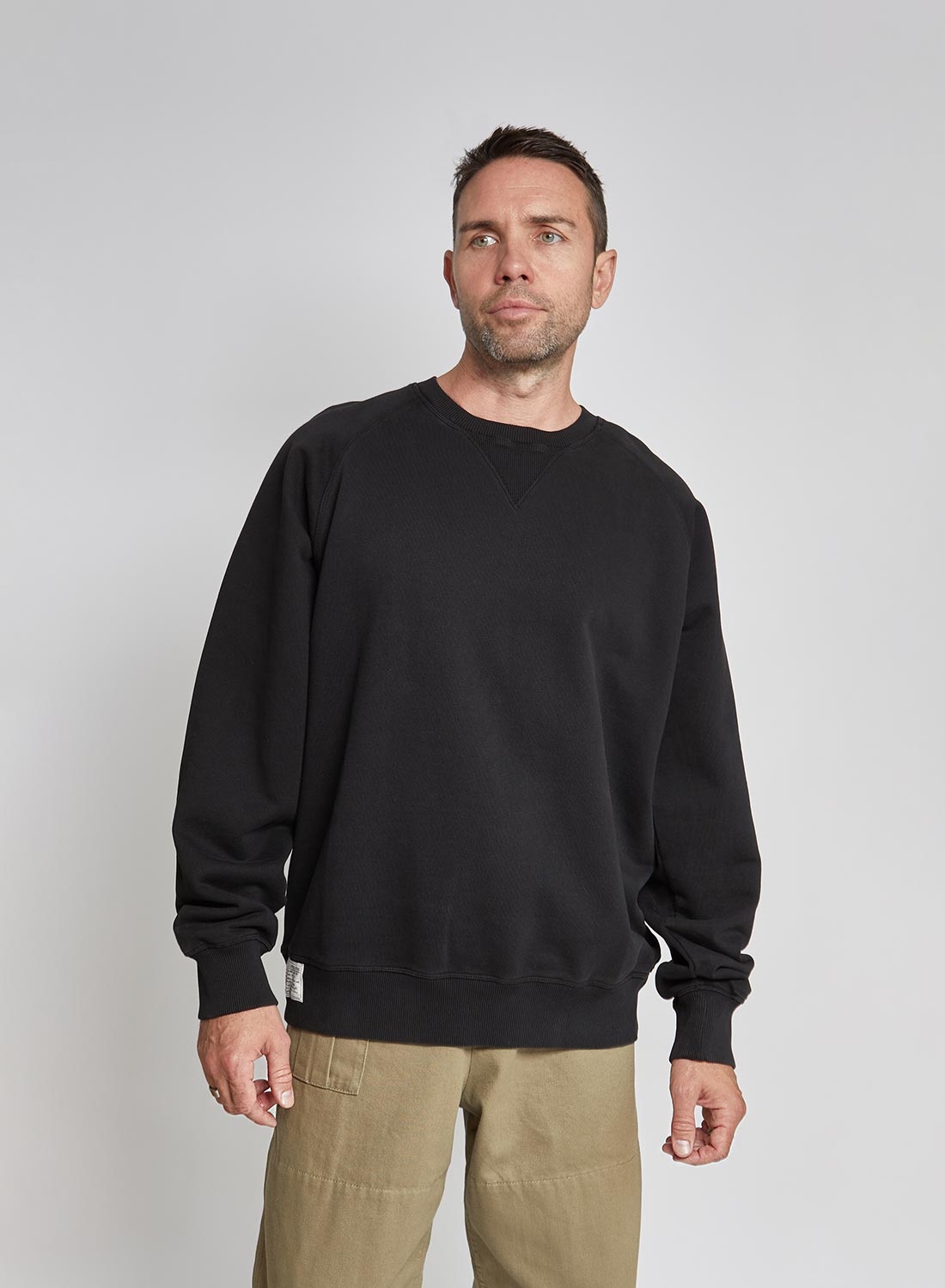 Embroidered Arrow Crew Sweatshirt in Black - 6