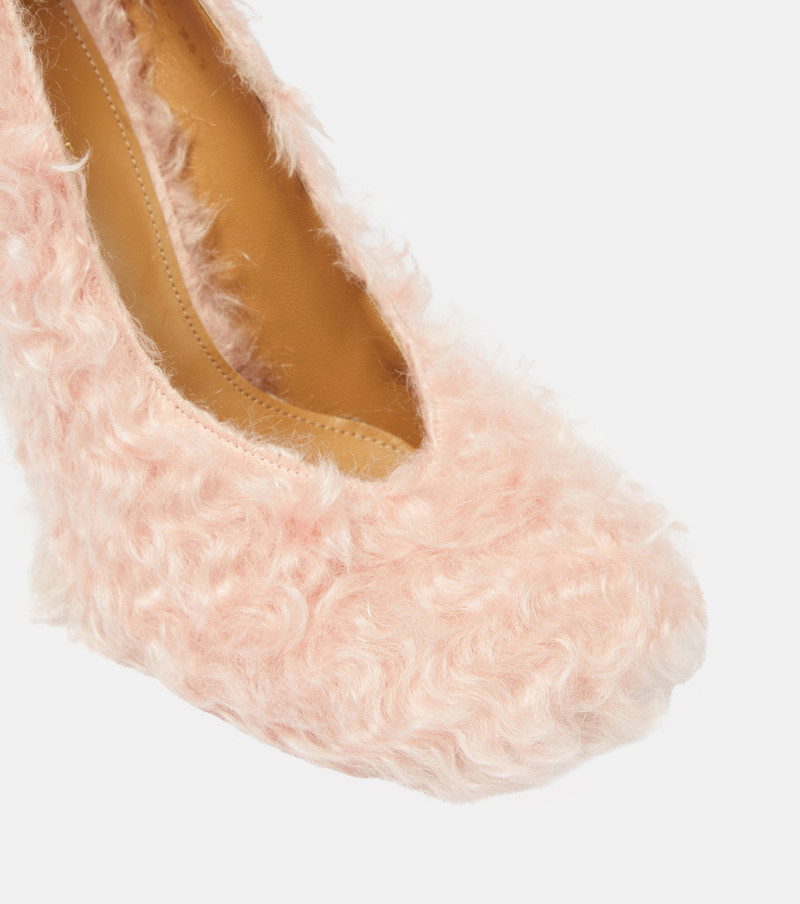 Faux fur pumps 6