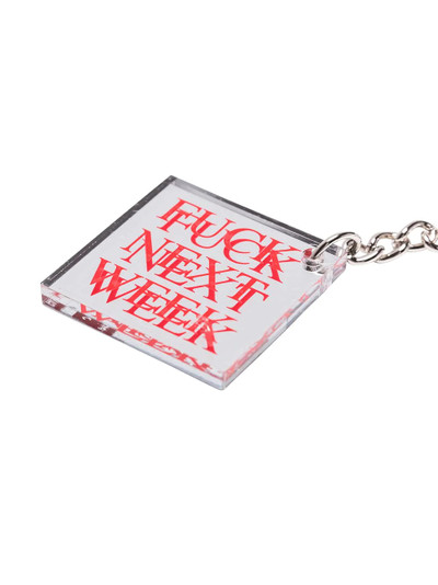 Supreme slogan keyring outlook