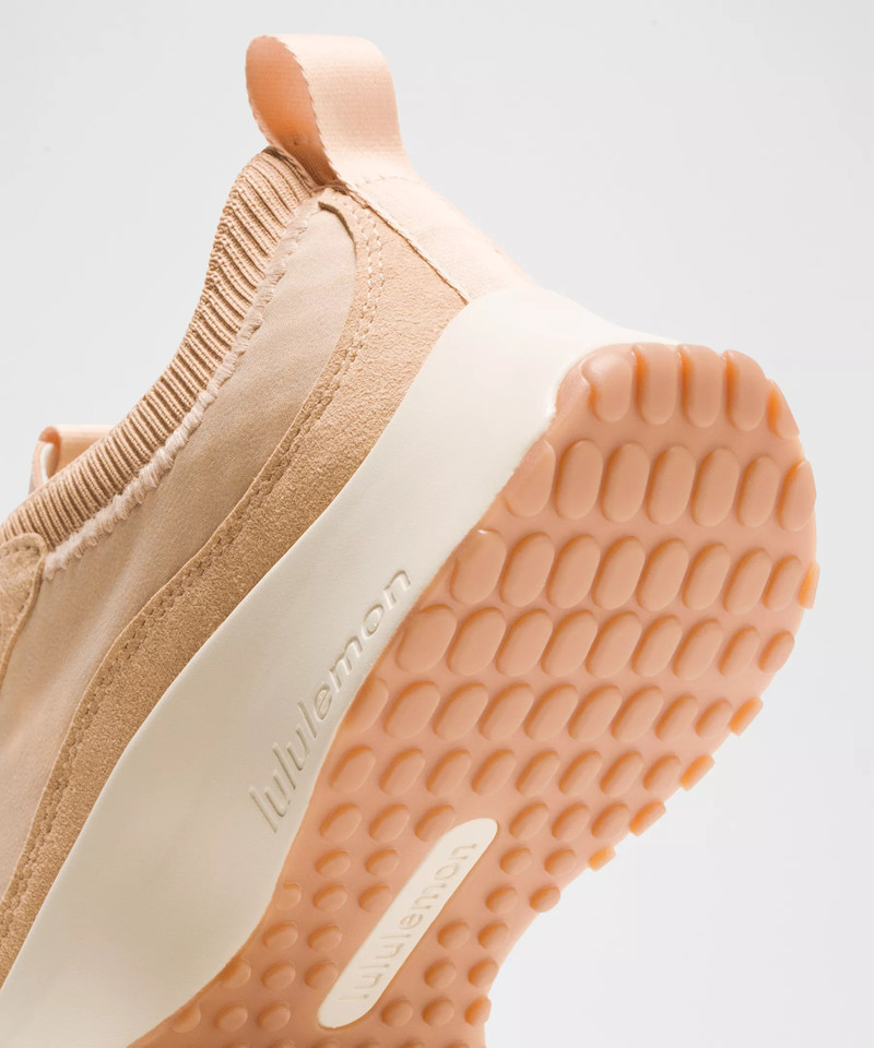 Women's CrossCity Sneaker 9