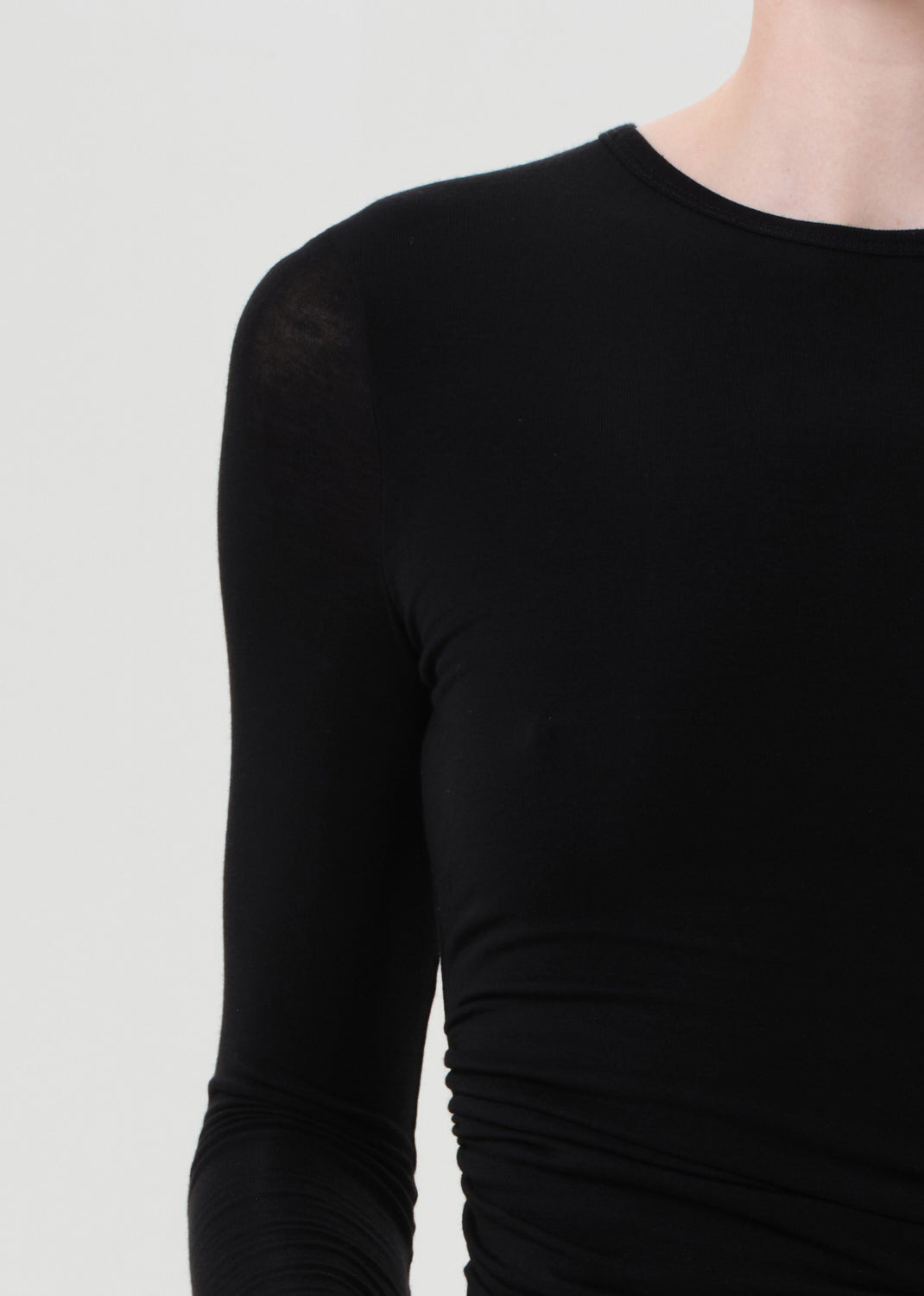 EVE TWIST TEE IN BLACK - 5