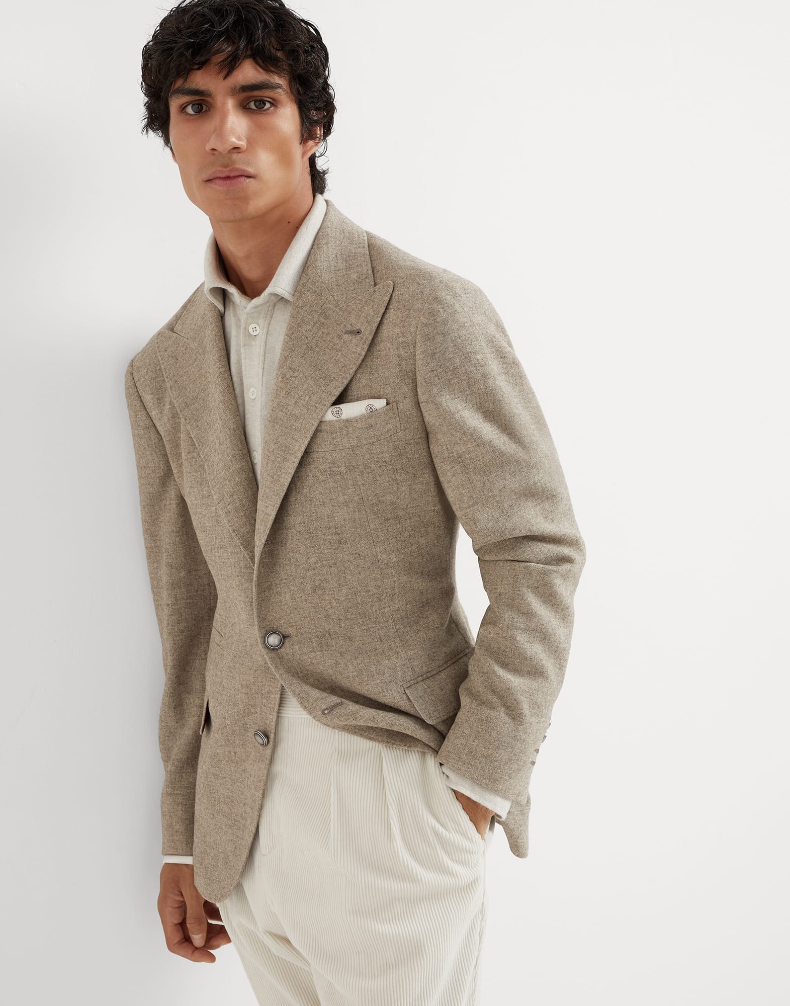 Yak deconstructed blazer with large peak lapels and metal buttons - 4