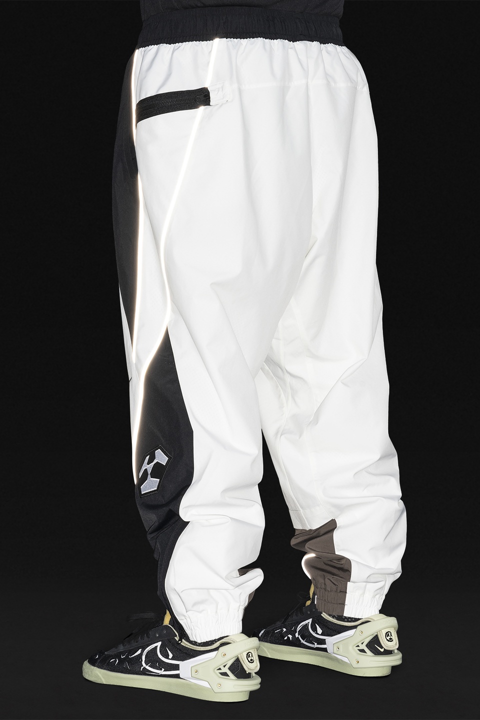 GGG-P2-100 Nike® Acronym® Track Pant Woven White/Multi - 16