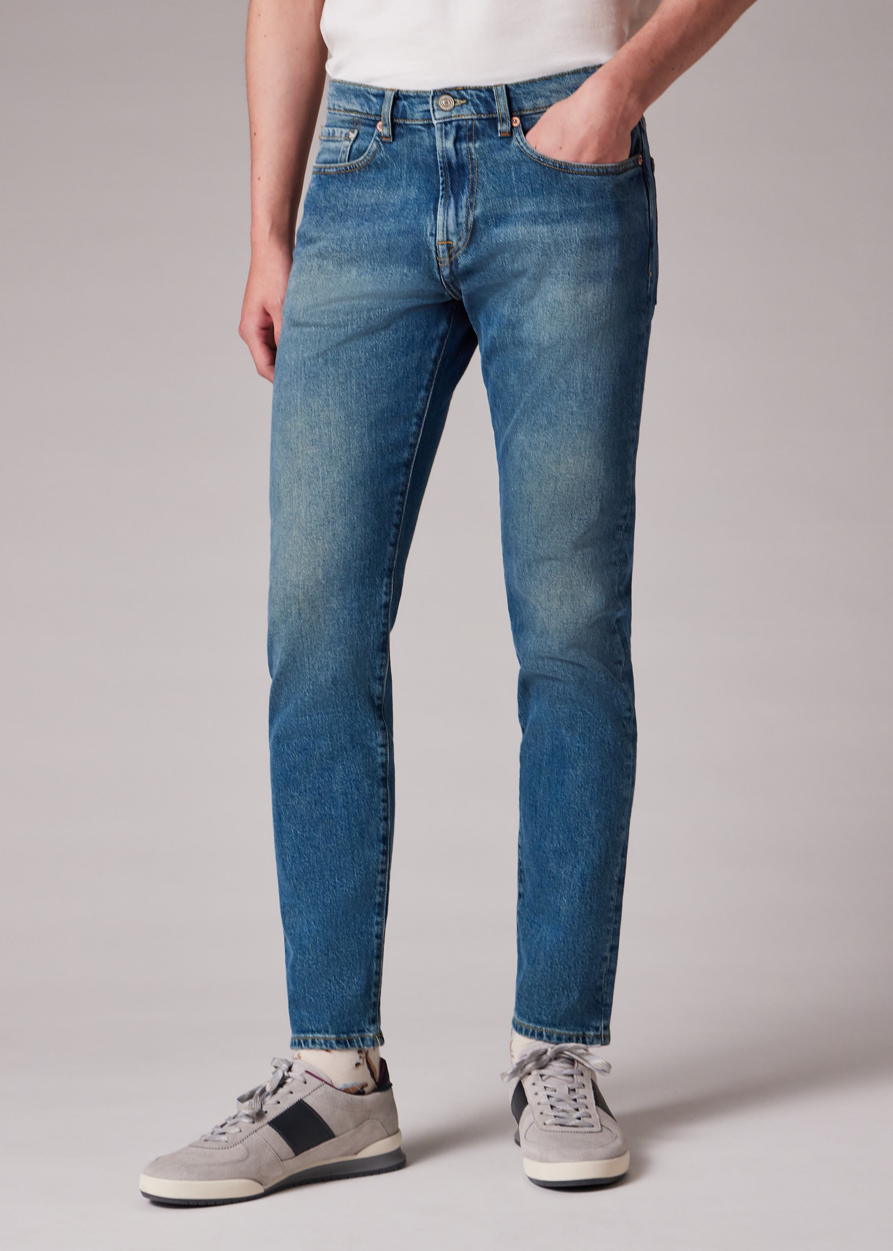 Tapered-Fit Antique-Wash Organic Vintage Stretch Jeans - 3