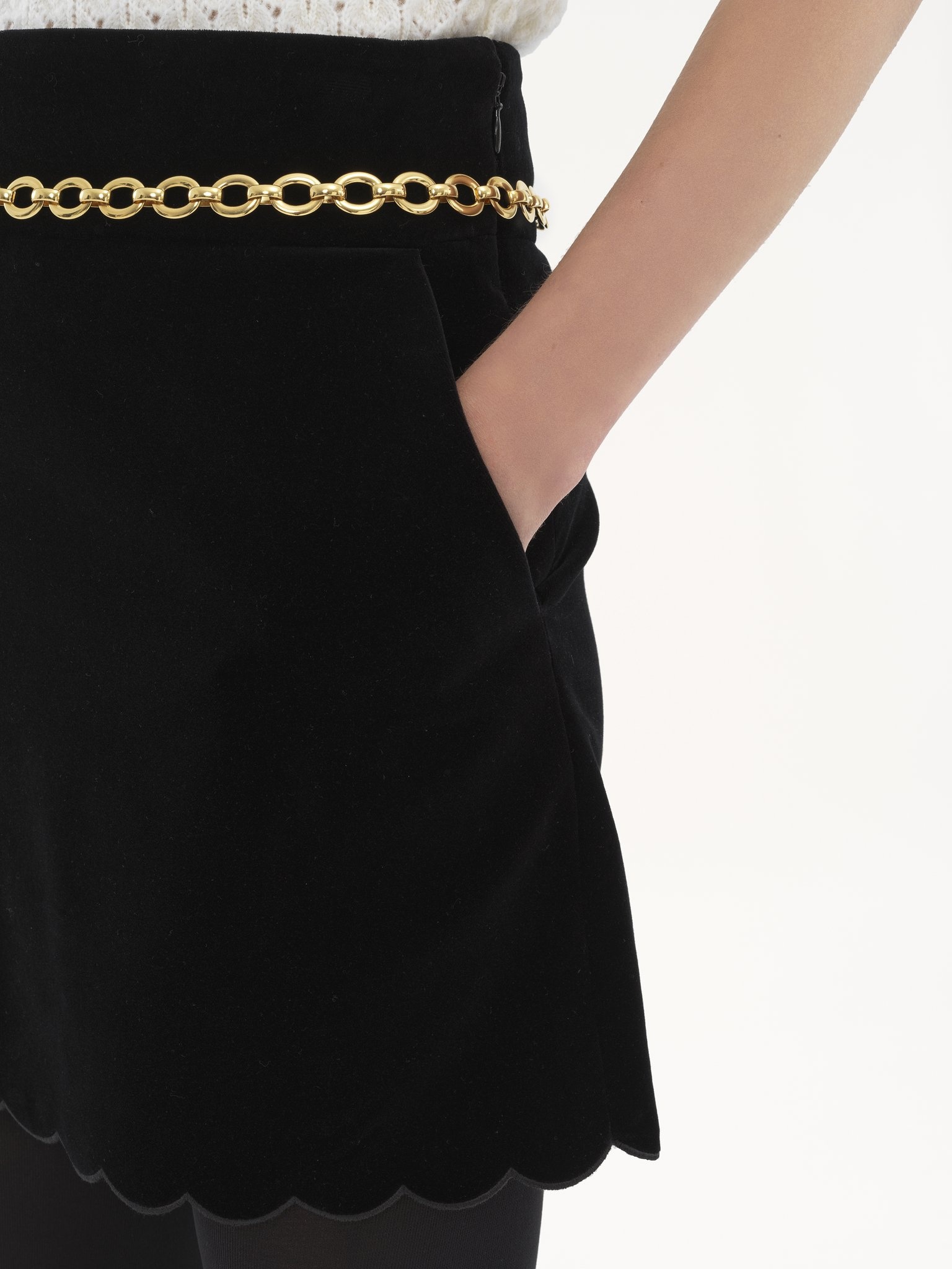 SCALLOPED MINI SKIRT IN VELVET - 6