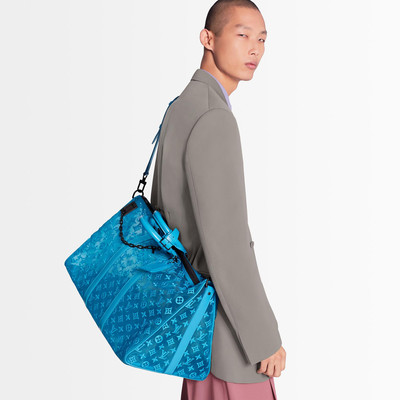 Louis Vuitton Keepall Triangle Bandoulière 50 outlook