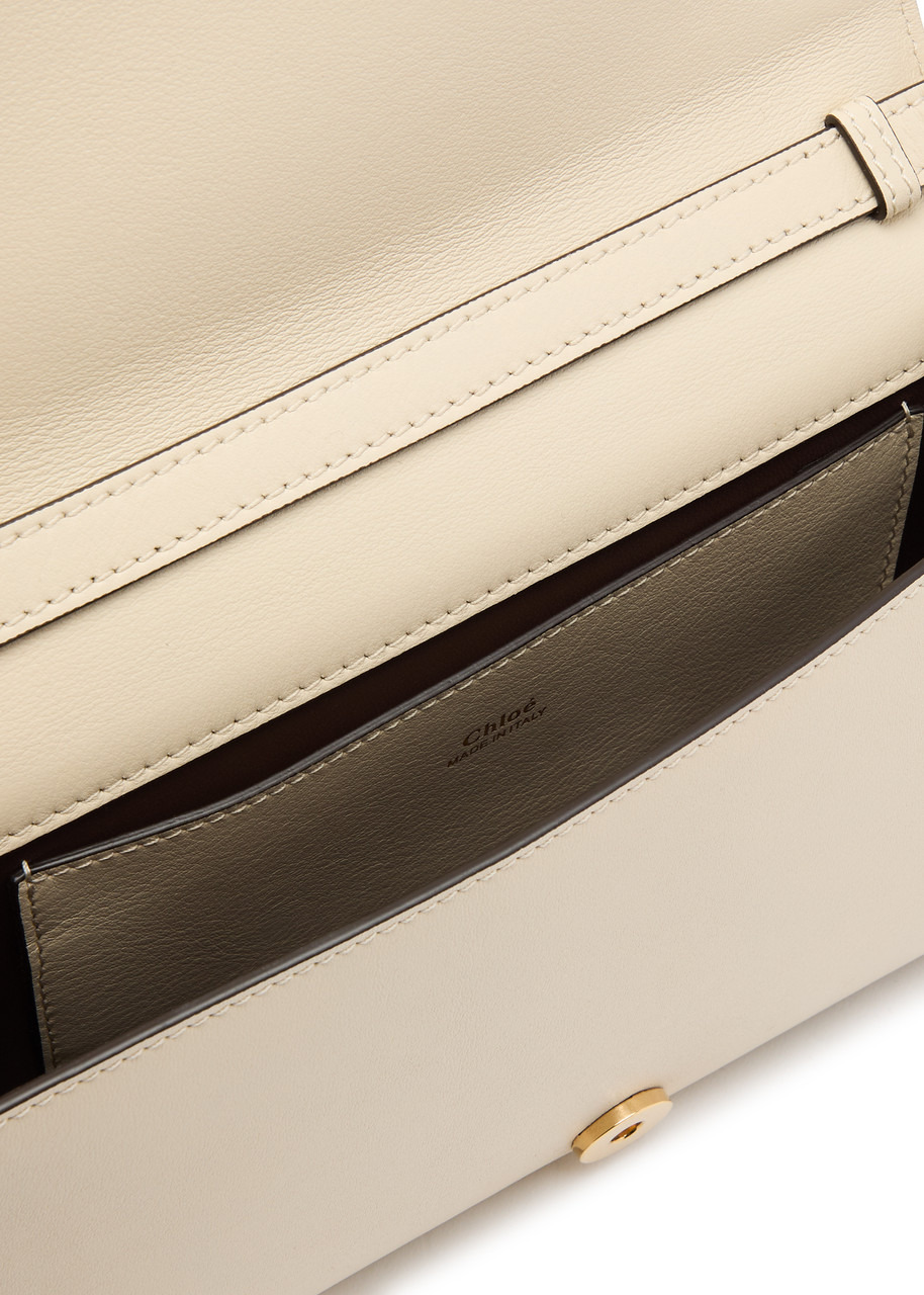 Chloe The Iconic Logo Leather Cross-body bag - 4