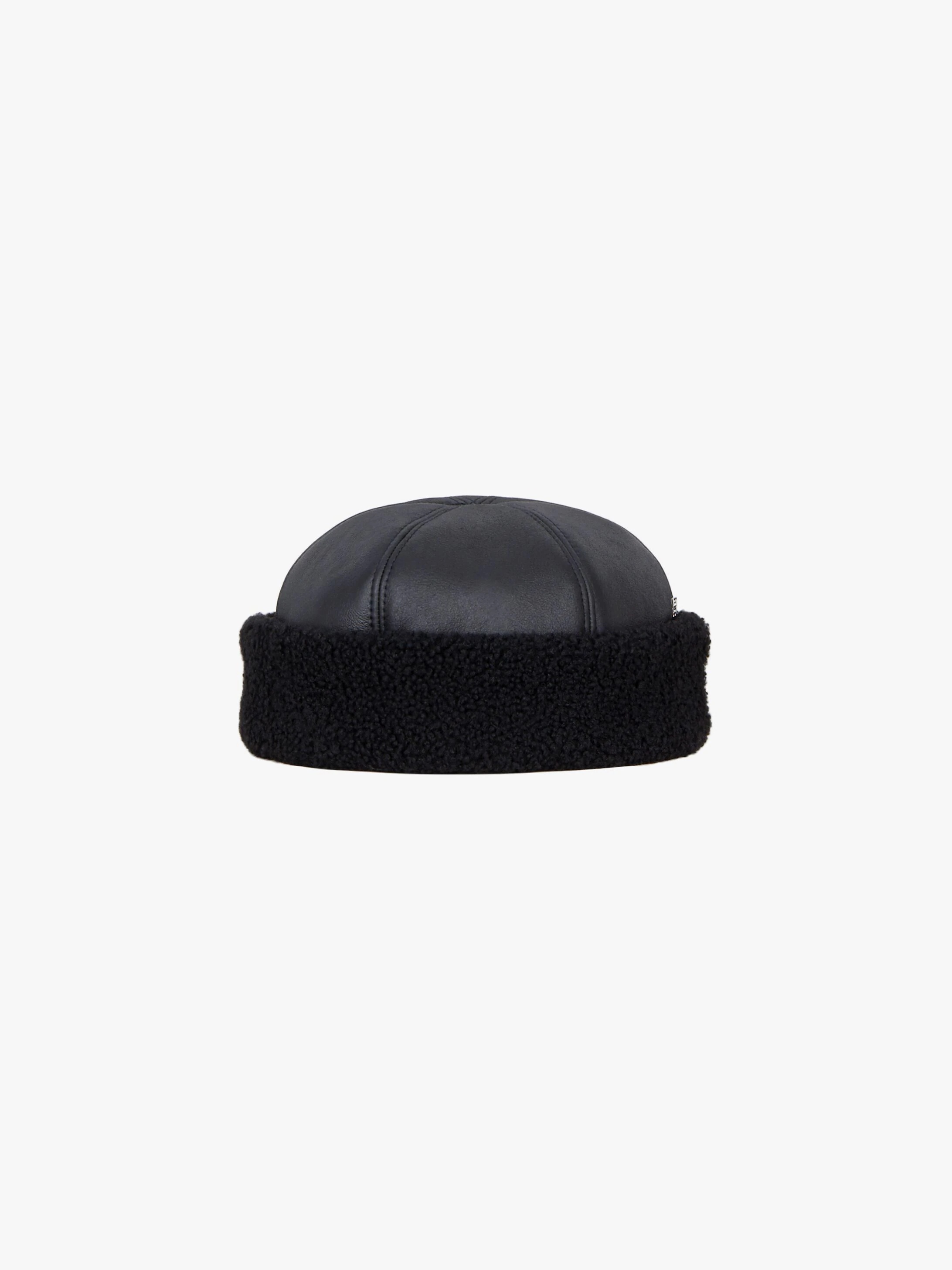 BEANIE IN SHEEP LINING - 3