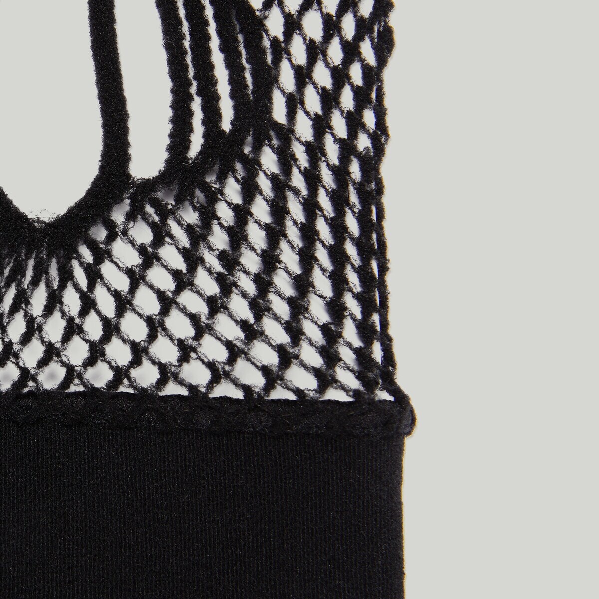 Long net gloves with cut-out detail - 2