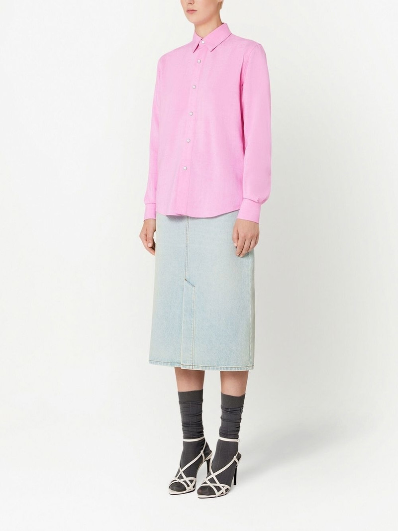 long-sleeve buttoned shirt 3
