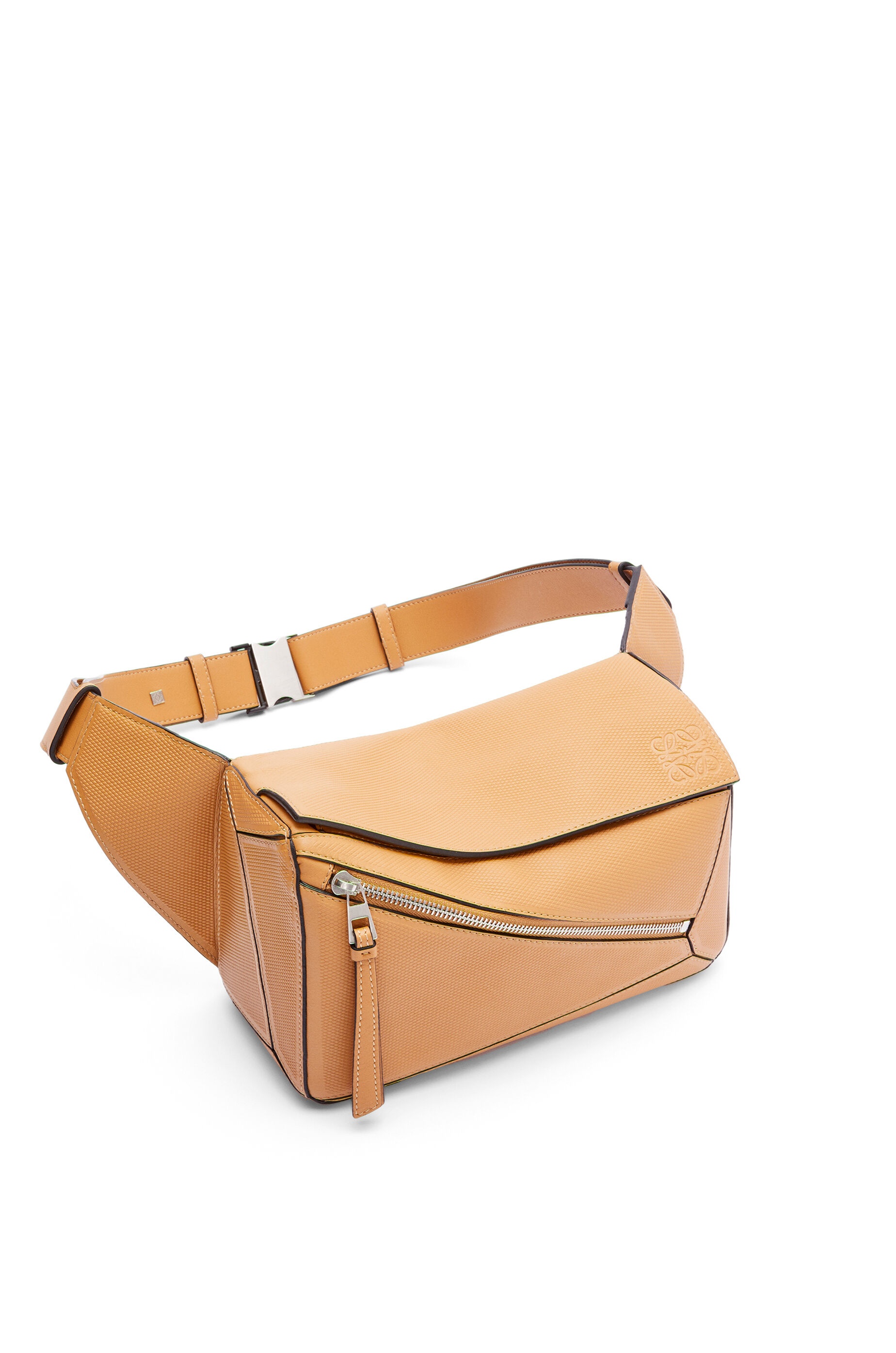 Small Puzzle bumbag in diamond calfskin - 5