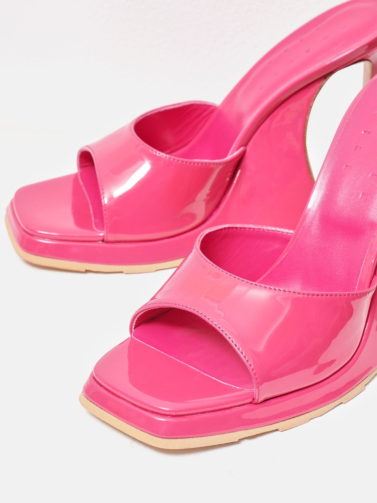 URSULA MULES PATENT LEATHER HARLOT PINK - 4