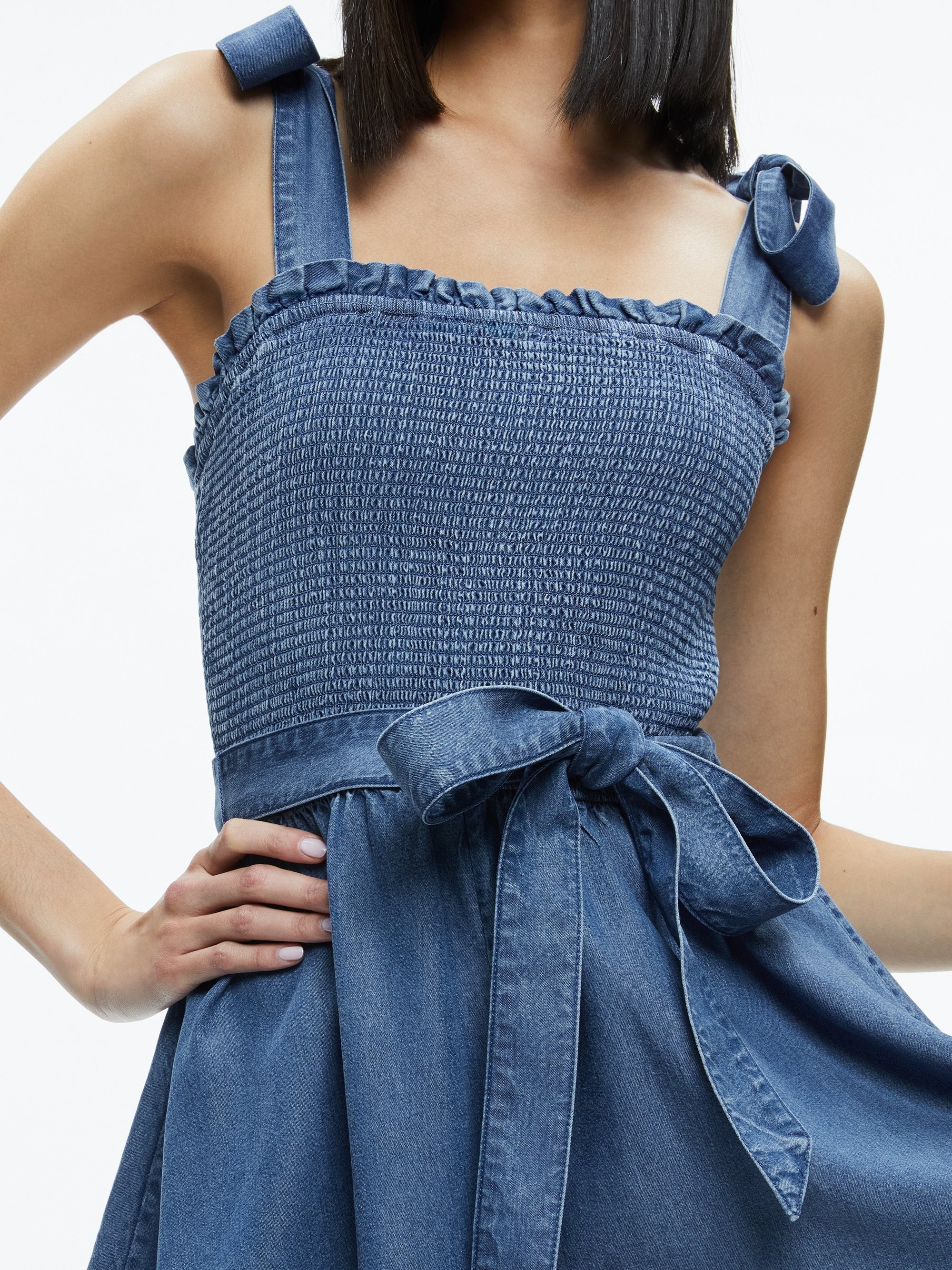 ROZ SMOCKED CHAMBRAY ROMPER - 5