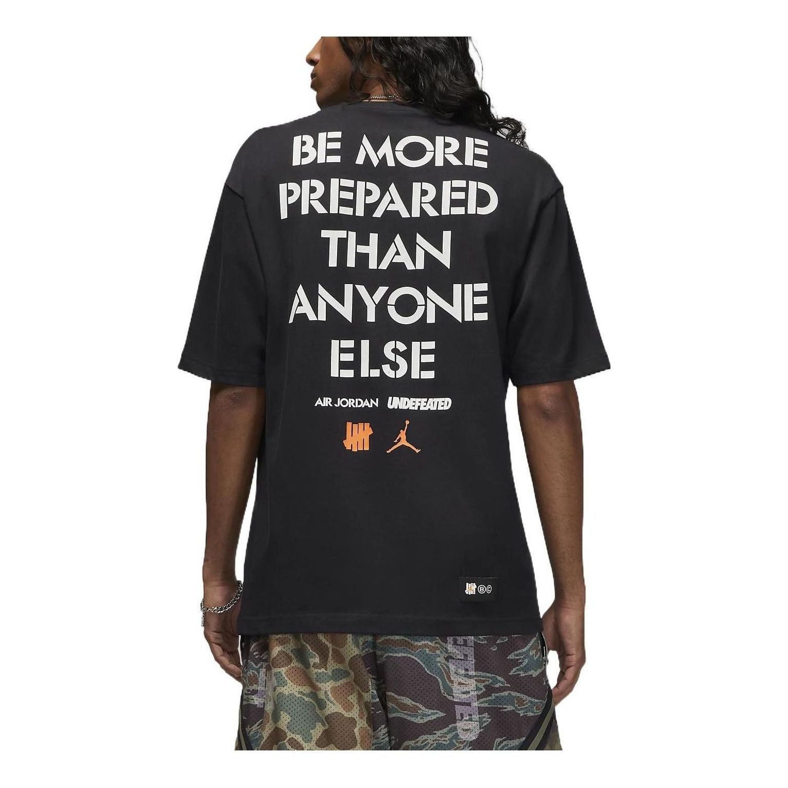 Air Jordan Tee x UNDEFEATED DX4305-010 - 2