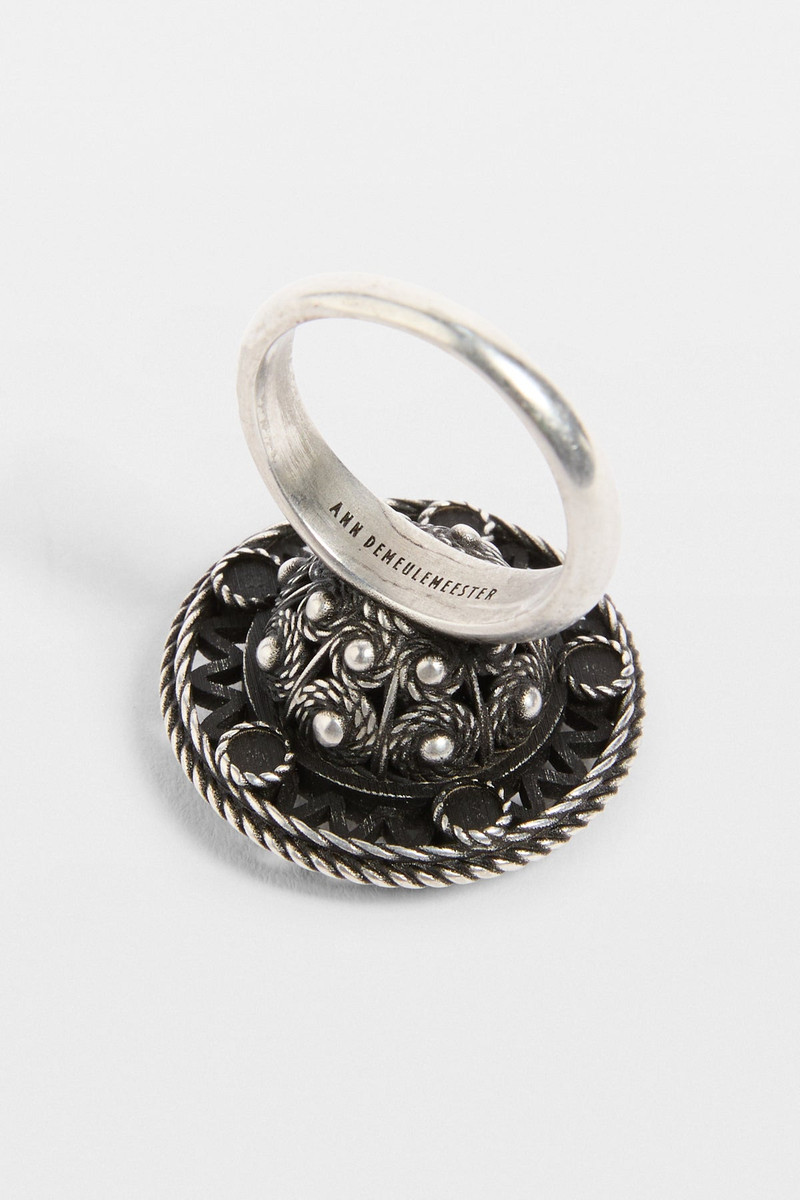 Orm Grained Cabochon Ring 4