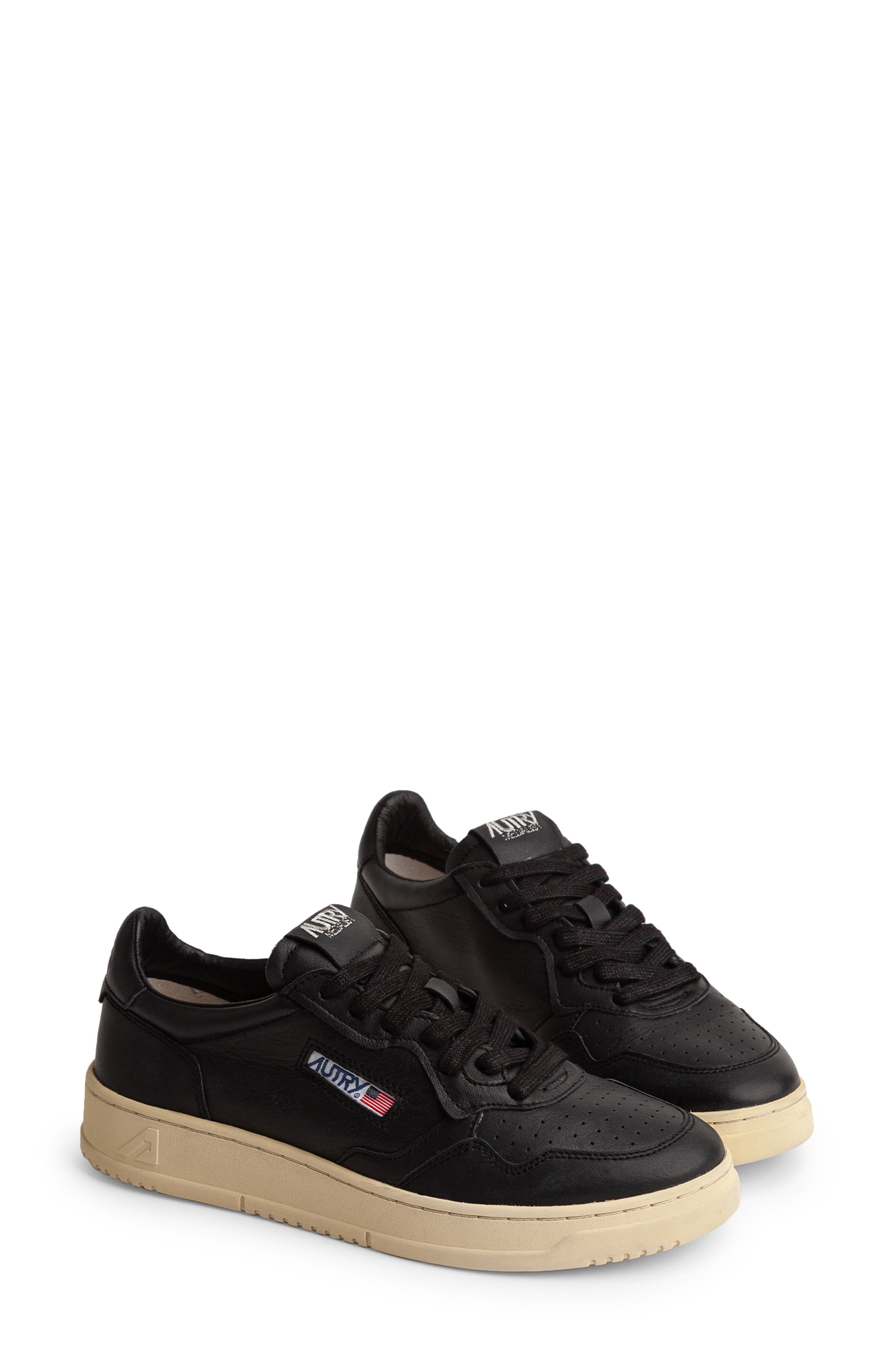 AUTRY Medalist Low Sneaker in Black at Nordstrom - 4