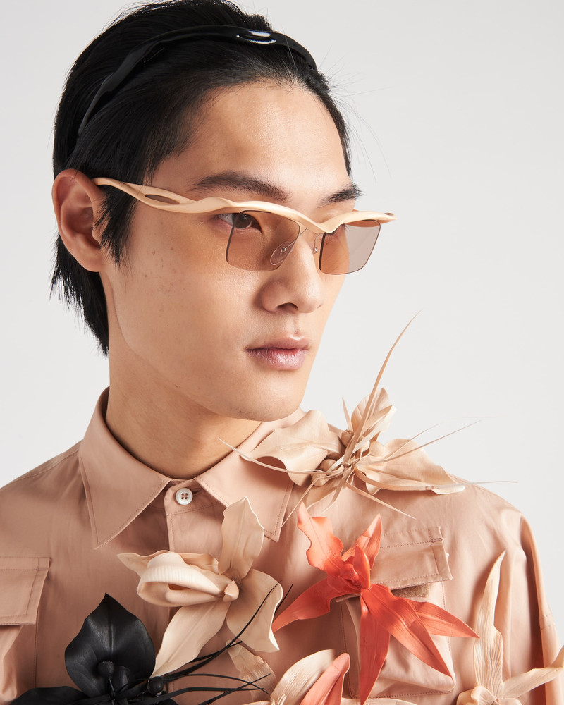 Cotton shirt with floral appliqués 4