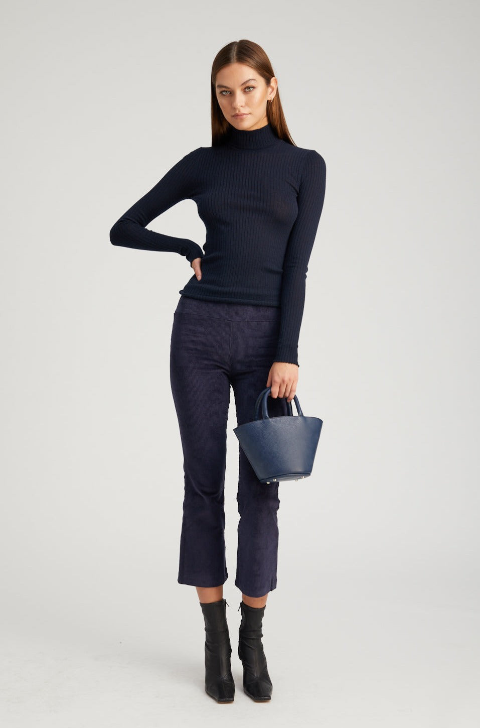 NAVY CORDUROY CROP FLARE PANTS - 2