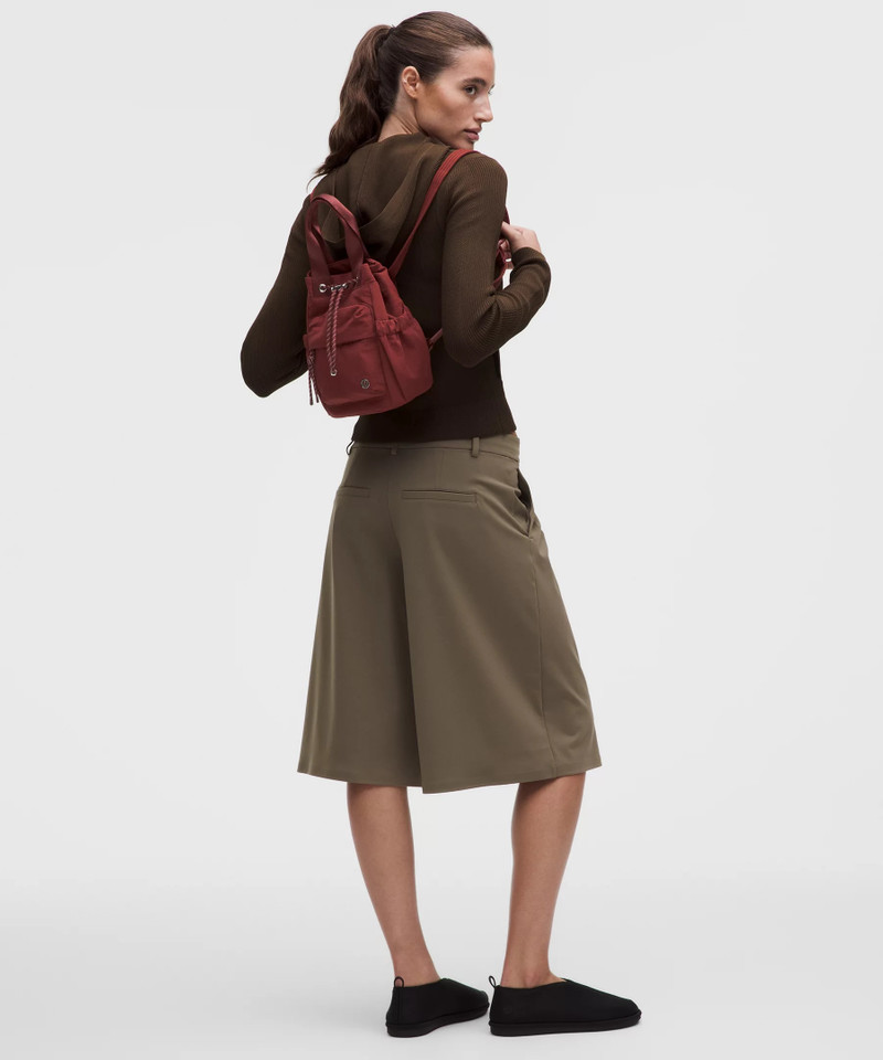 lululemon Convertible Drawstring Bucket Bag Mini 5L outlook