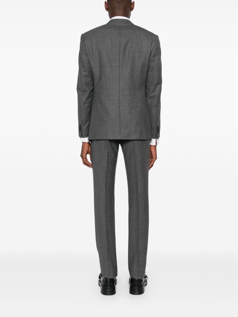 check-pattern suit - 4