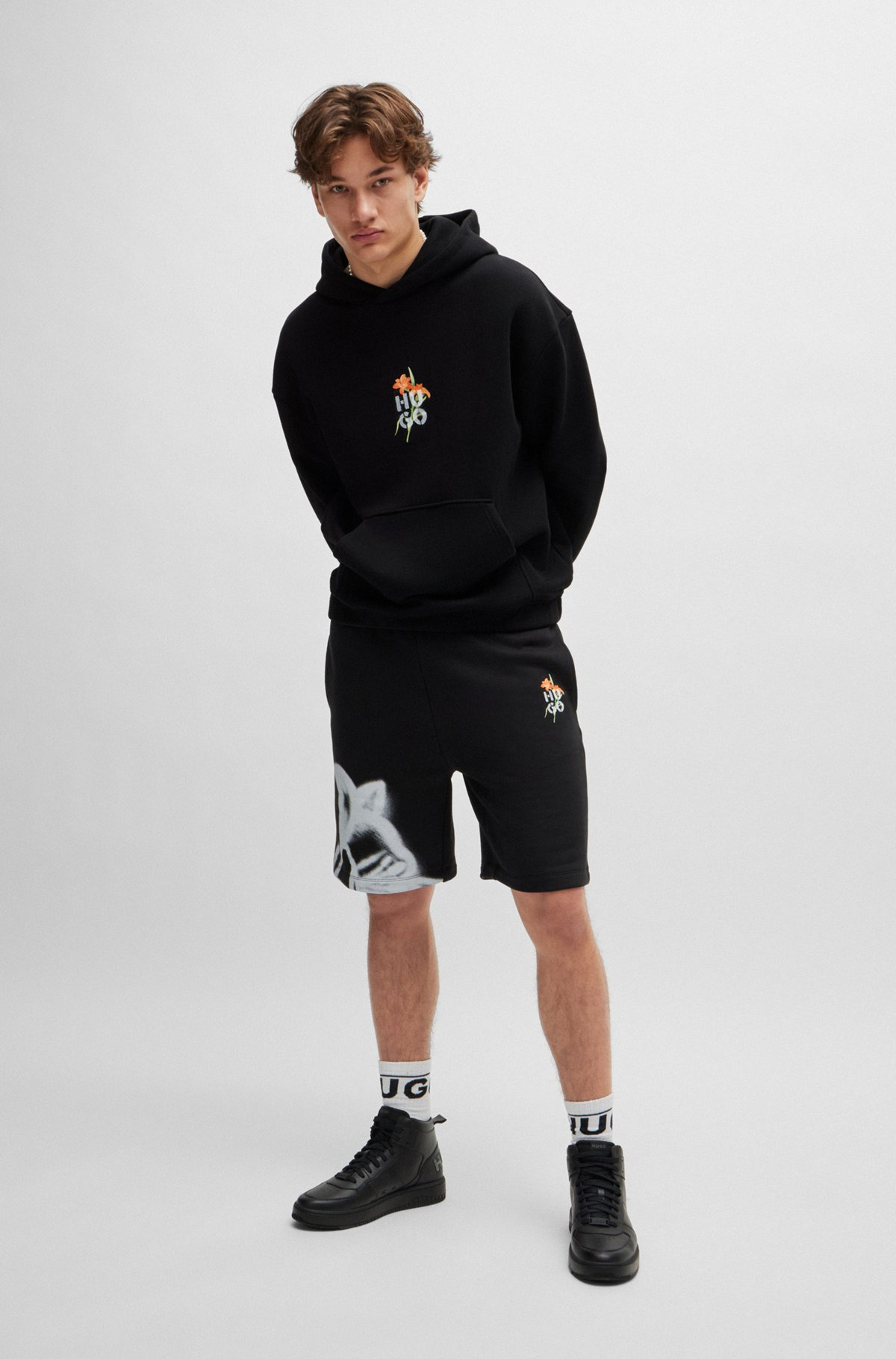 OVERSIZE-FIT HOODIE WITH FLORAL ARTWORK - 4