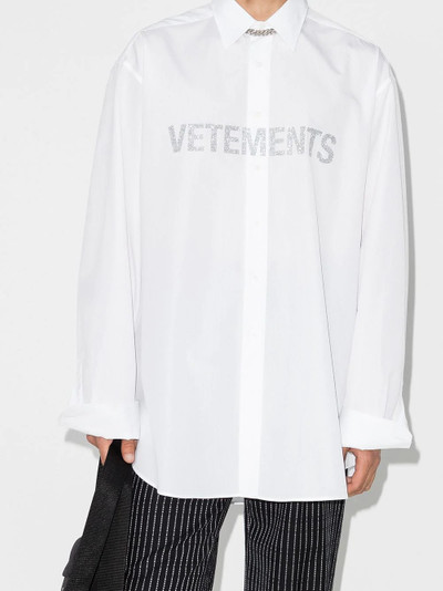 VETEMENTS glitter logo shirt outlook