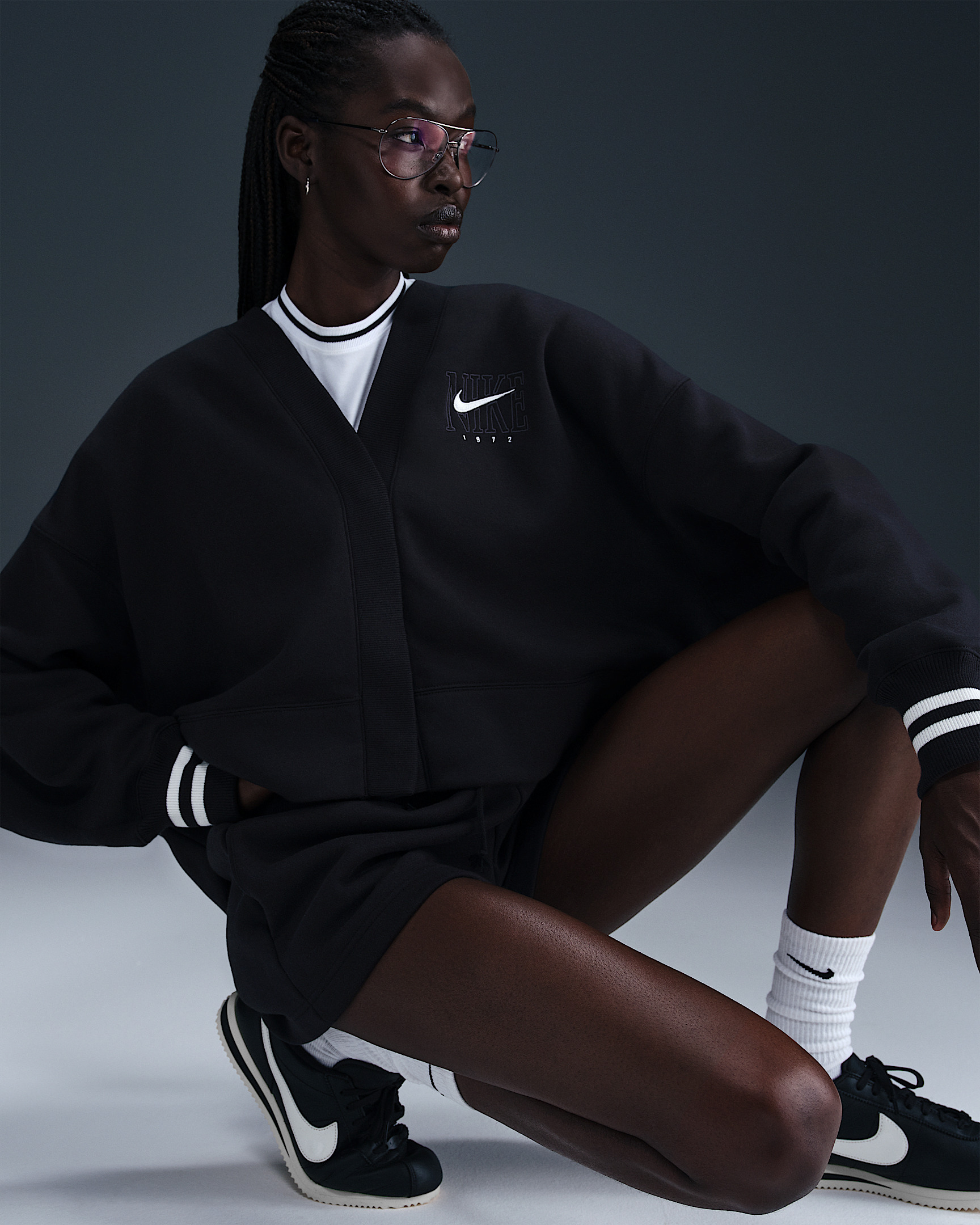 Nike Sportswear Phoenix Fleece Women's Over-Oversized Graphic Cardigan - 3