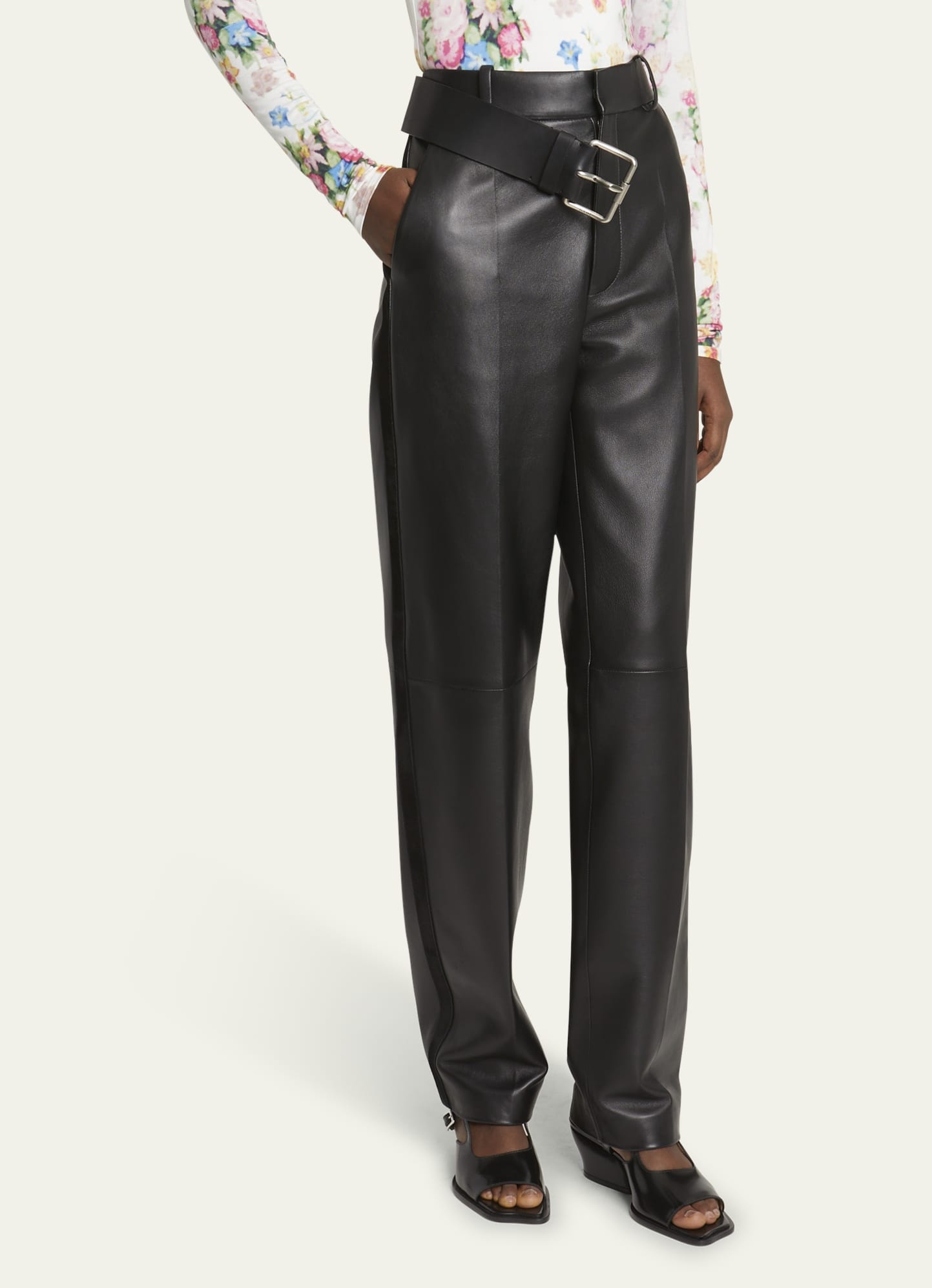 Pleated Leather Buckle Detail Trousers - 4