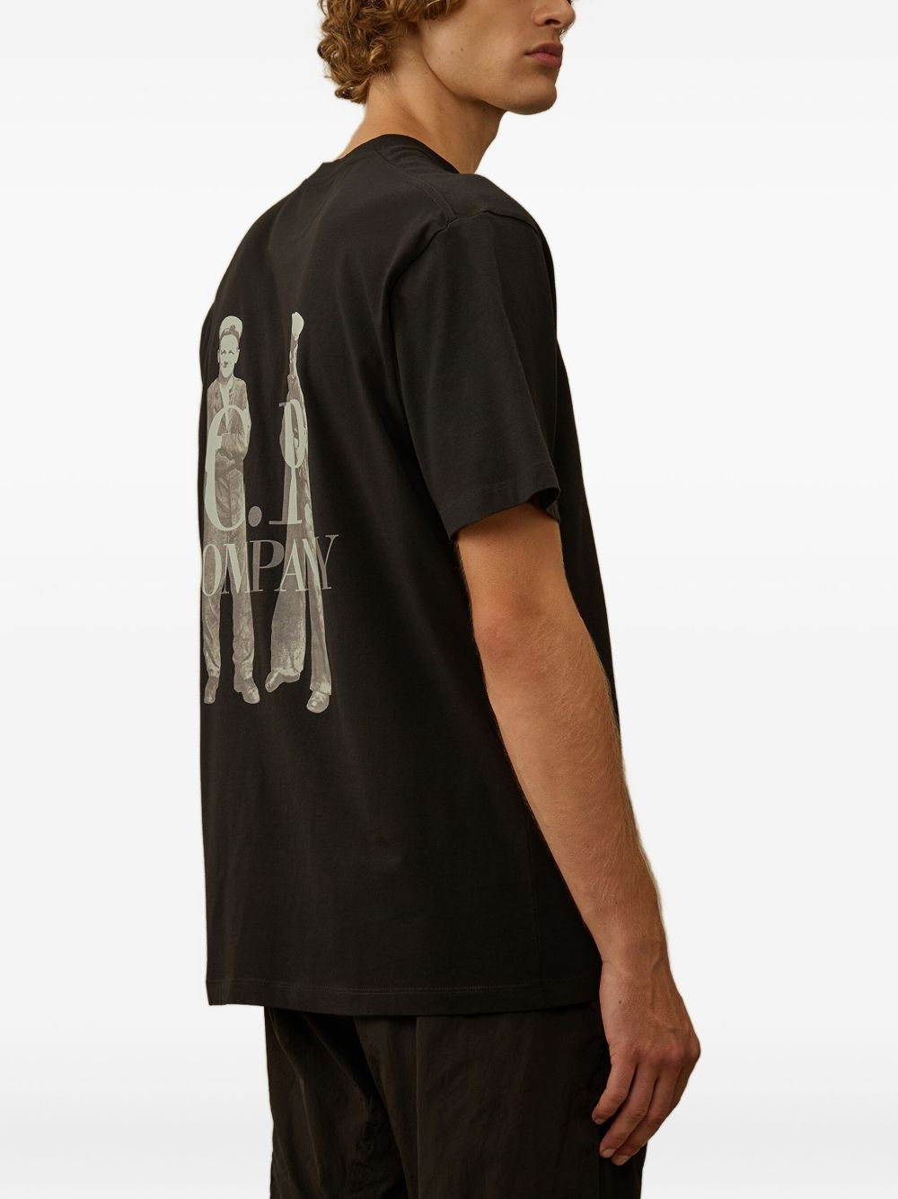 logo-print graphic-print T-shirt - 4