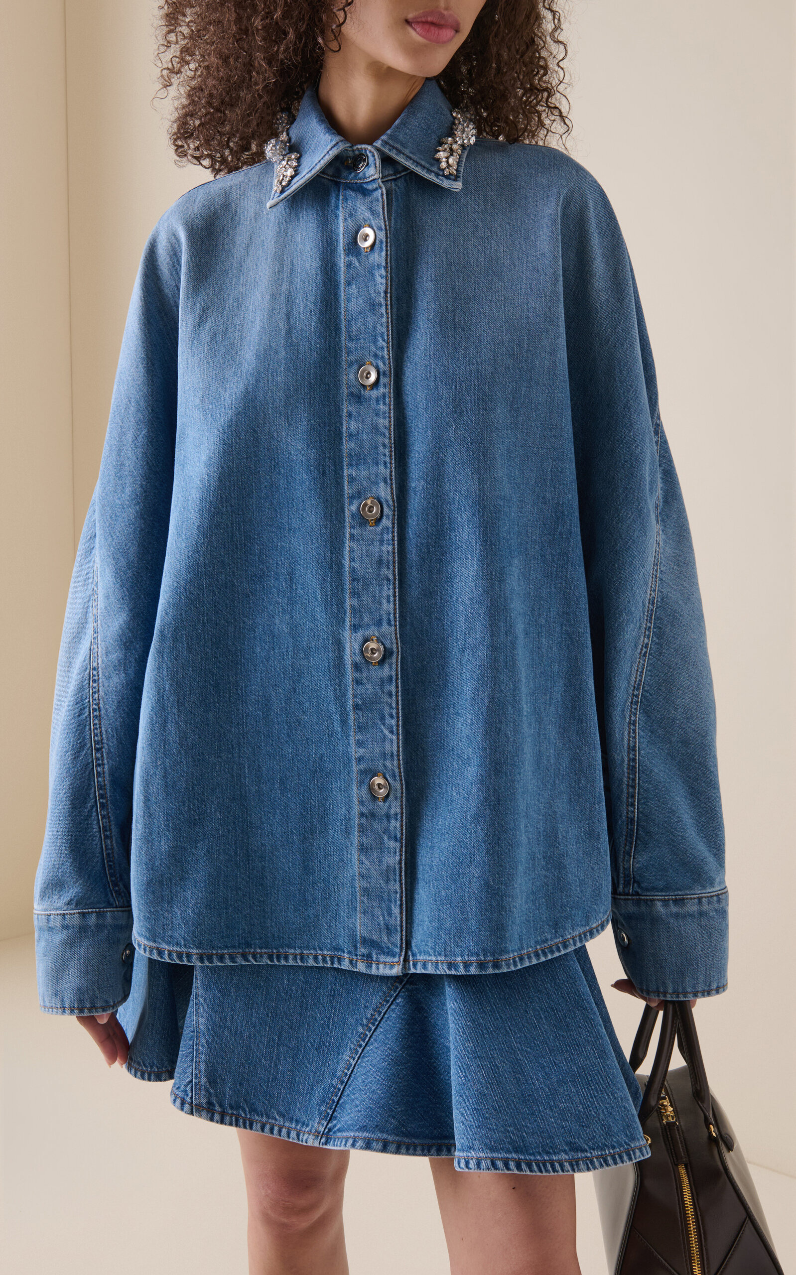 Short Cocoon Embellished Denim Shirt blue - 2