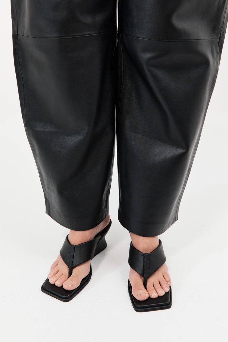 Soft Thong Contour Wedge - Black - 4