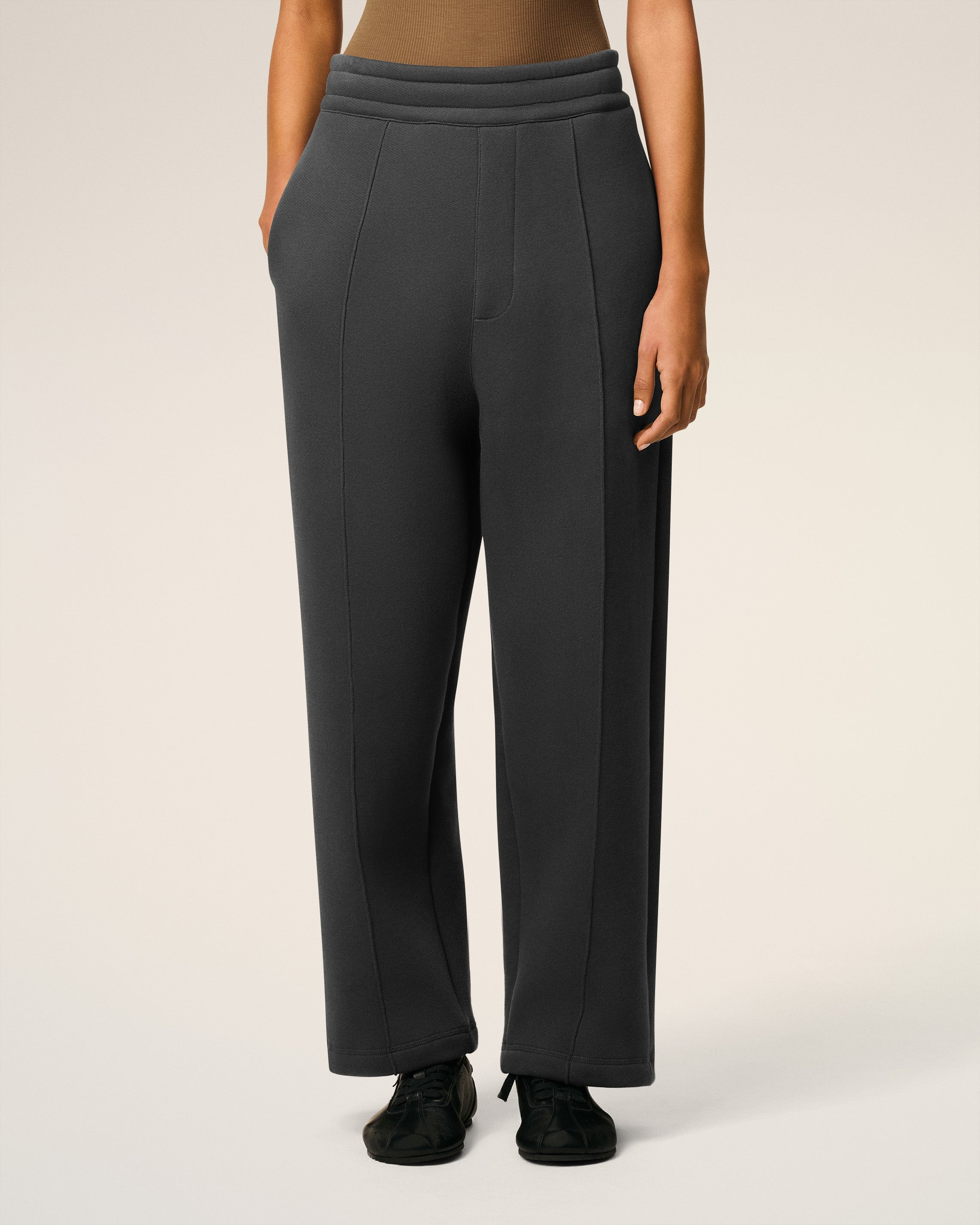 BLACK COTTON FLARE AMI DE CŒUR JOGGING - 3