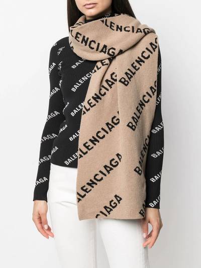 BALENCIAGA intarsia-knit logo scarf outlook