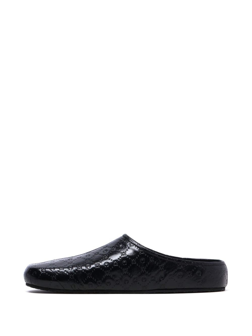 Moon-embossed slippers - 3